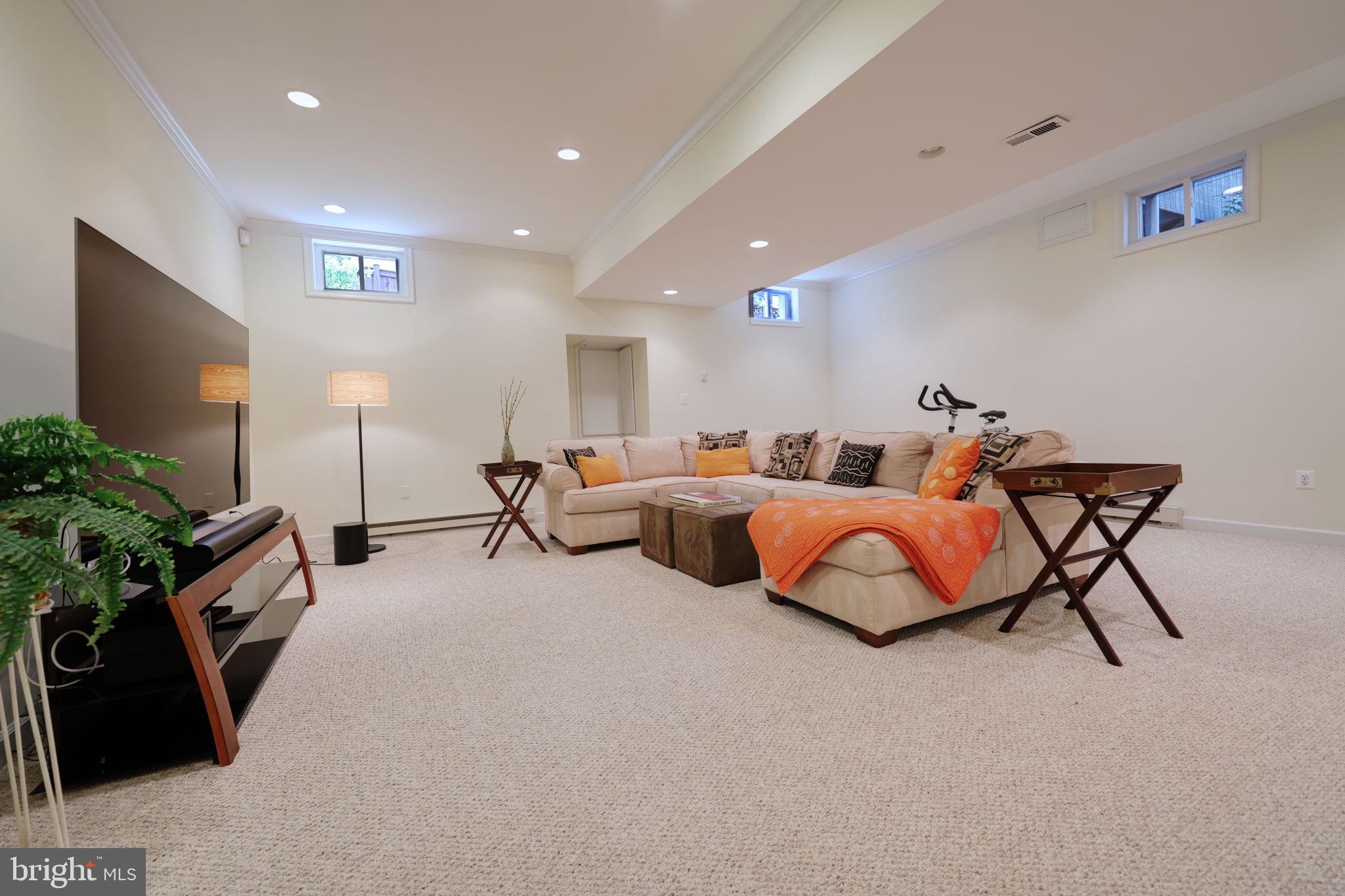 WEST MC LEAN - Residential