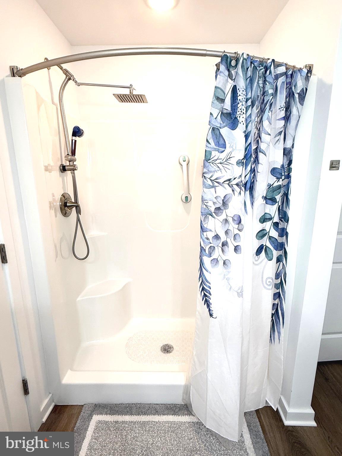 CARDINAL POINTE - Residential