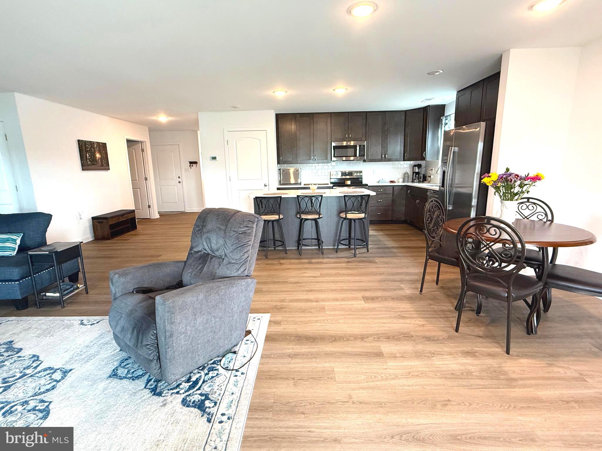 CARDINAL POINTE - Residential