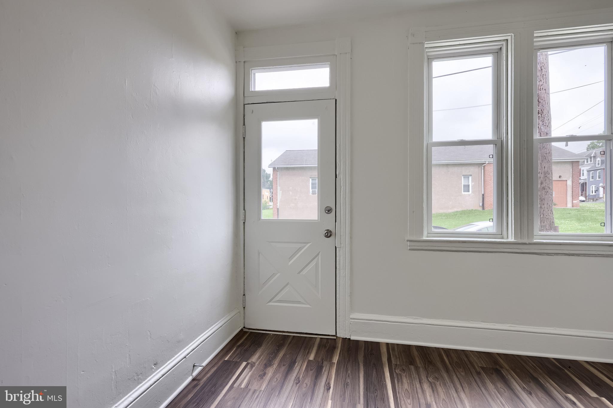 SOUTHEAST LANCASTER - Residential