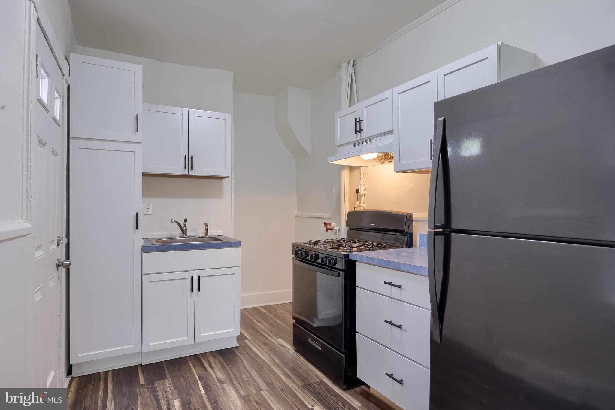 SOUTHEAST LANCASTER - Residential