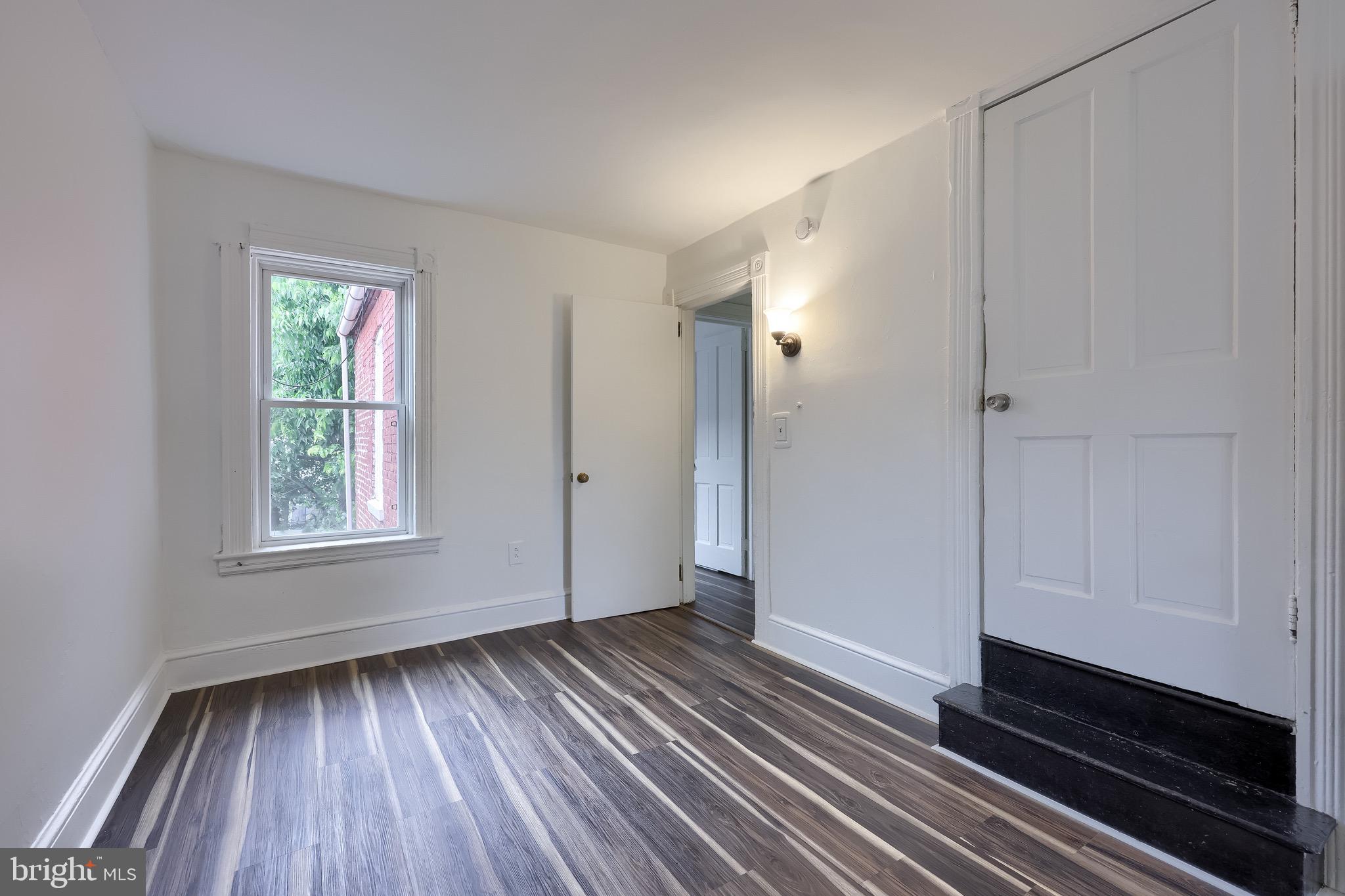 SOUTHEAST LANCASTER - Residential