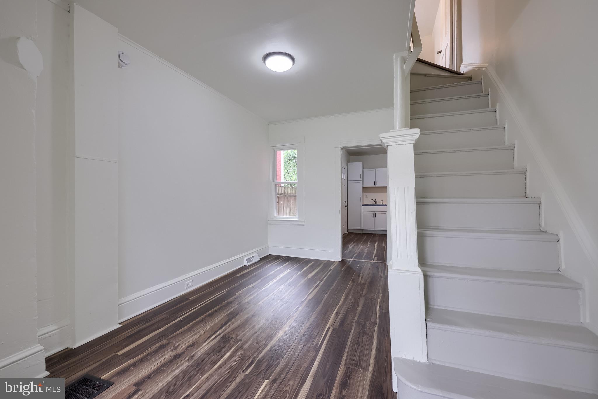 SOUTHEAST LANCASTER - Residential