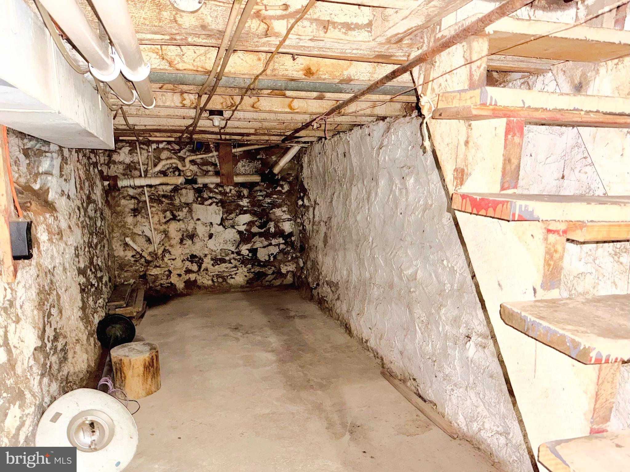 SOUTHEAST LANCASTER - Residential