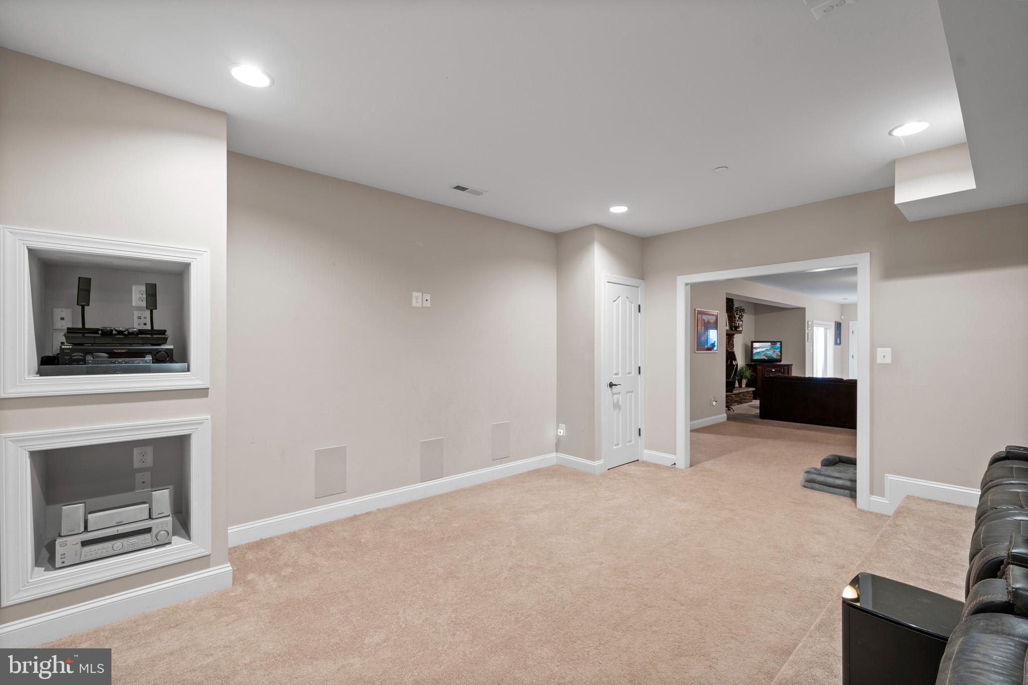 BUCKS RUN - Residential