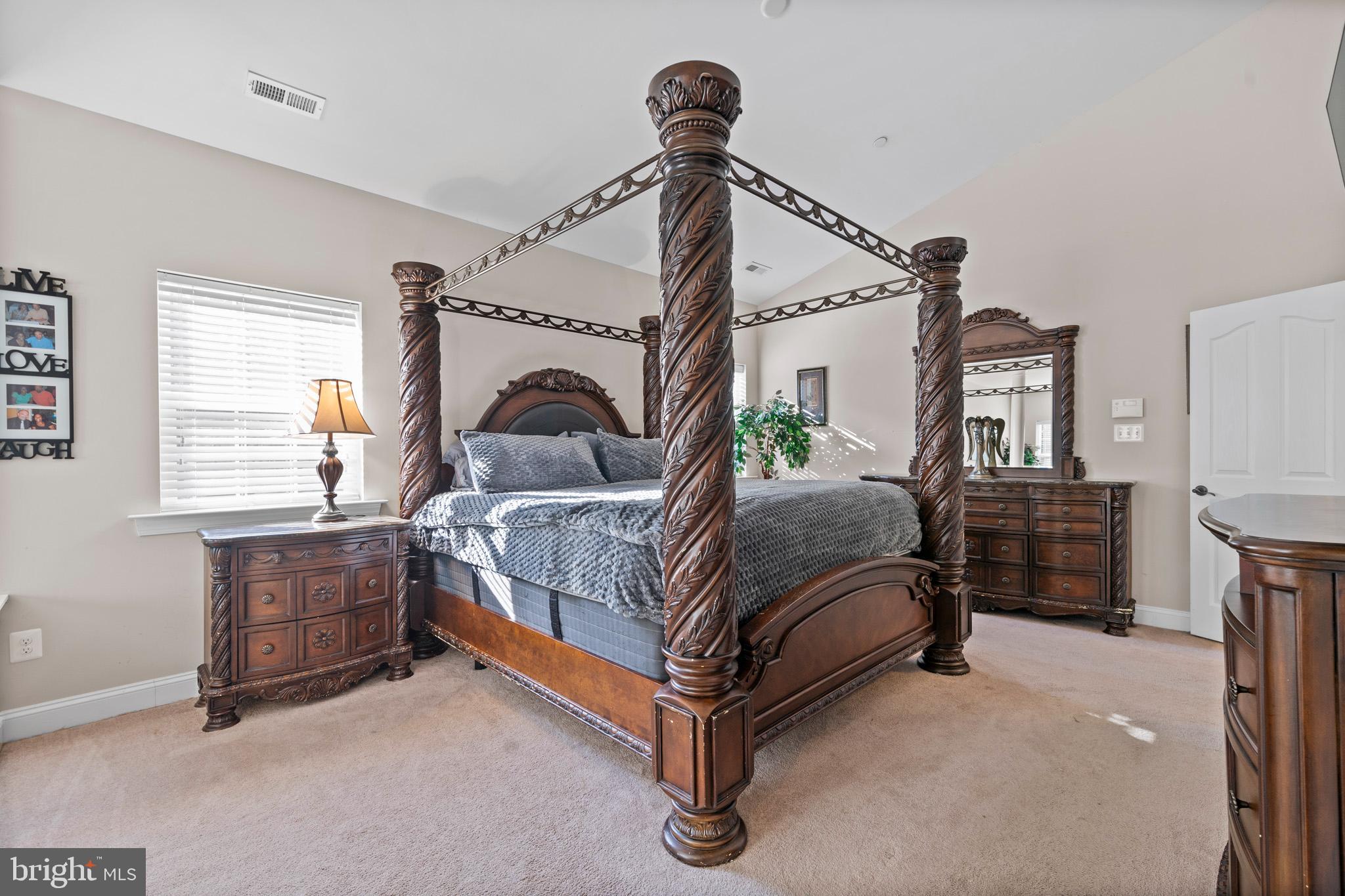 BUCKS RUN - Residential