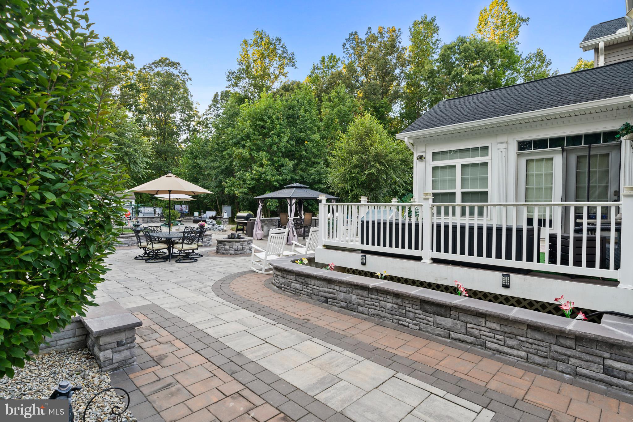 BUCKS RUN - Residential