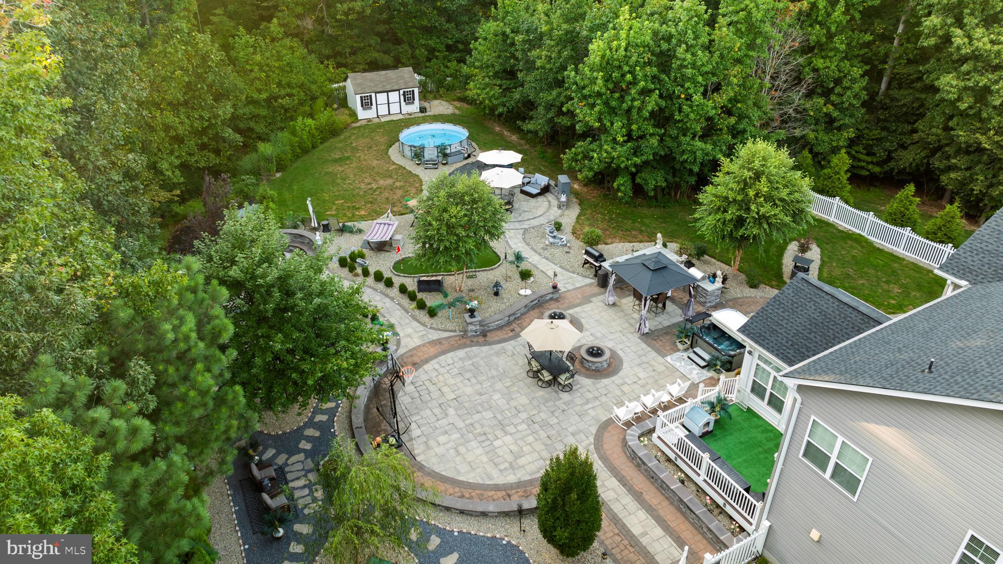 BUCKS RUN - Residential