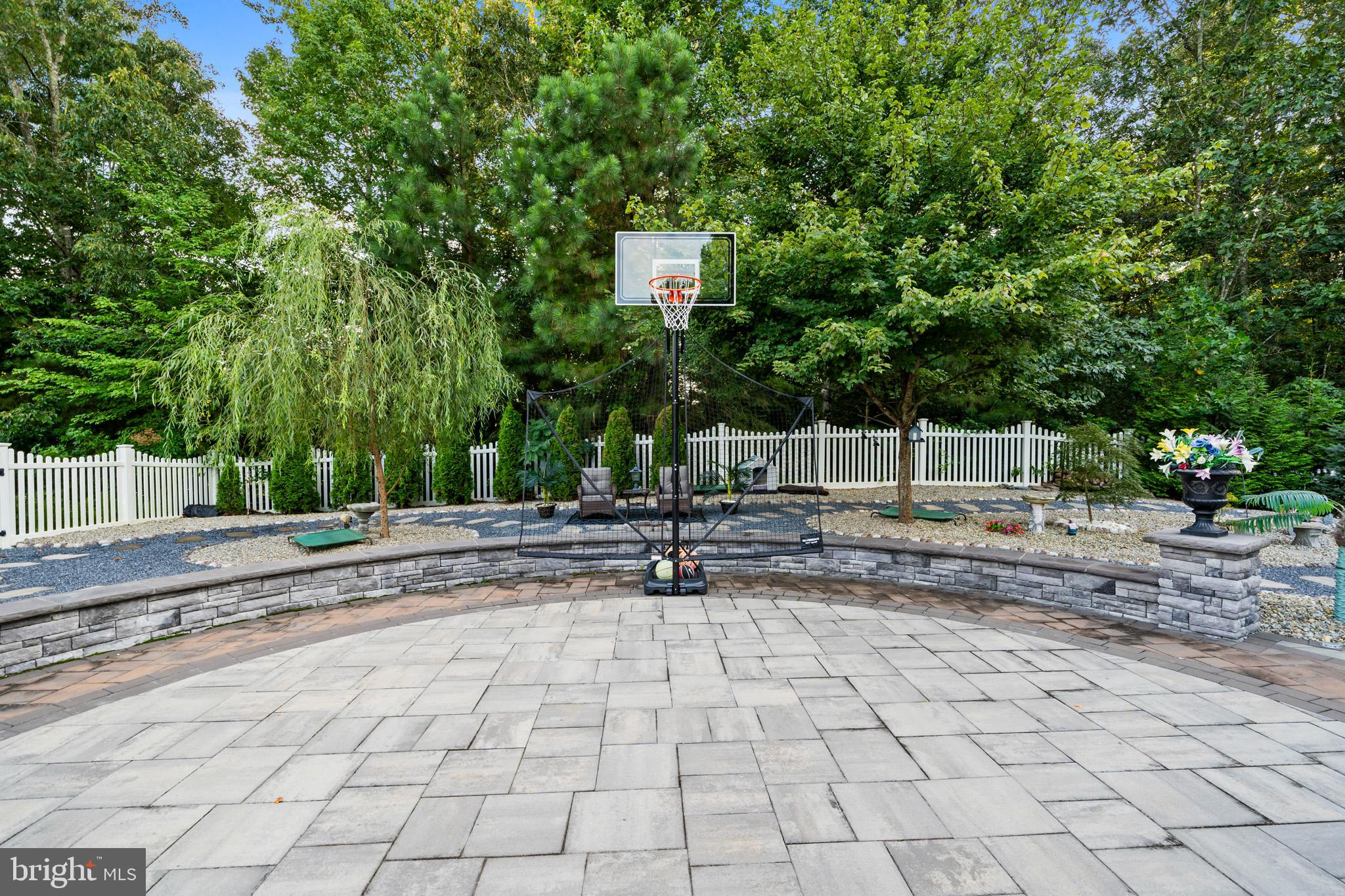 BUCKS RUN - Residential