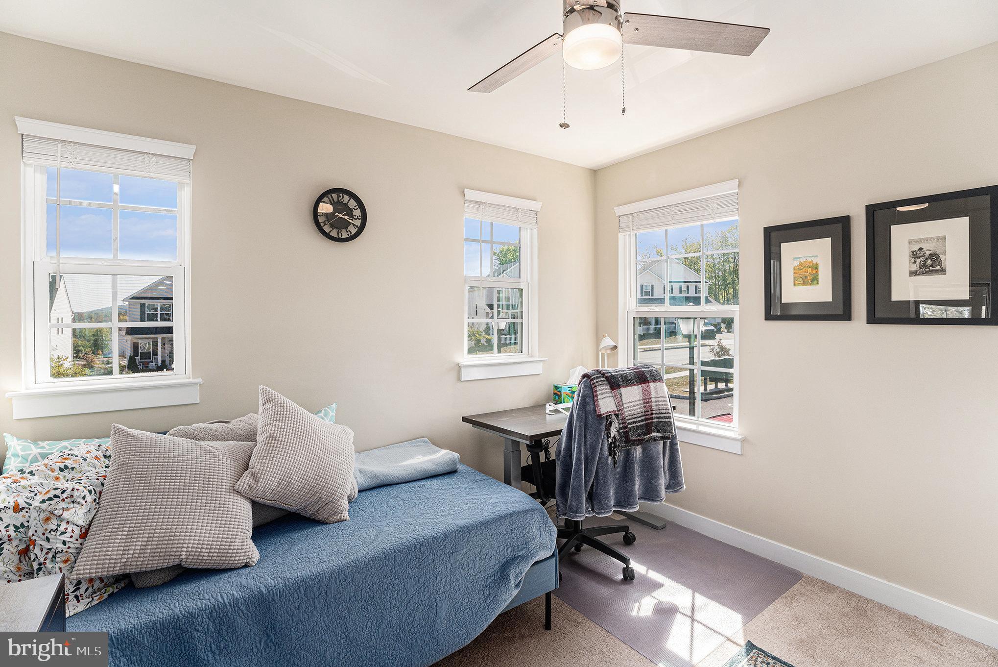 HANOVER POINTE - Residential