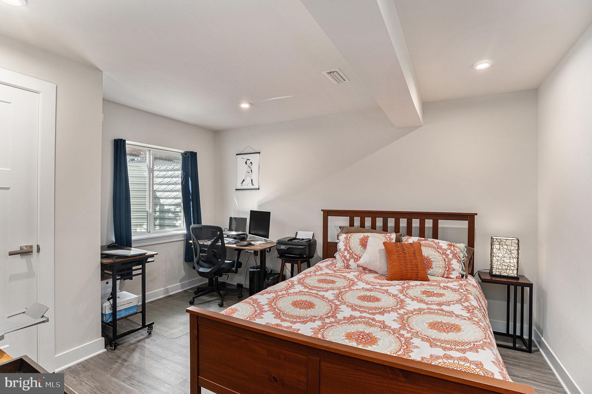 HANOVER POINTE - Residential