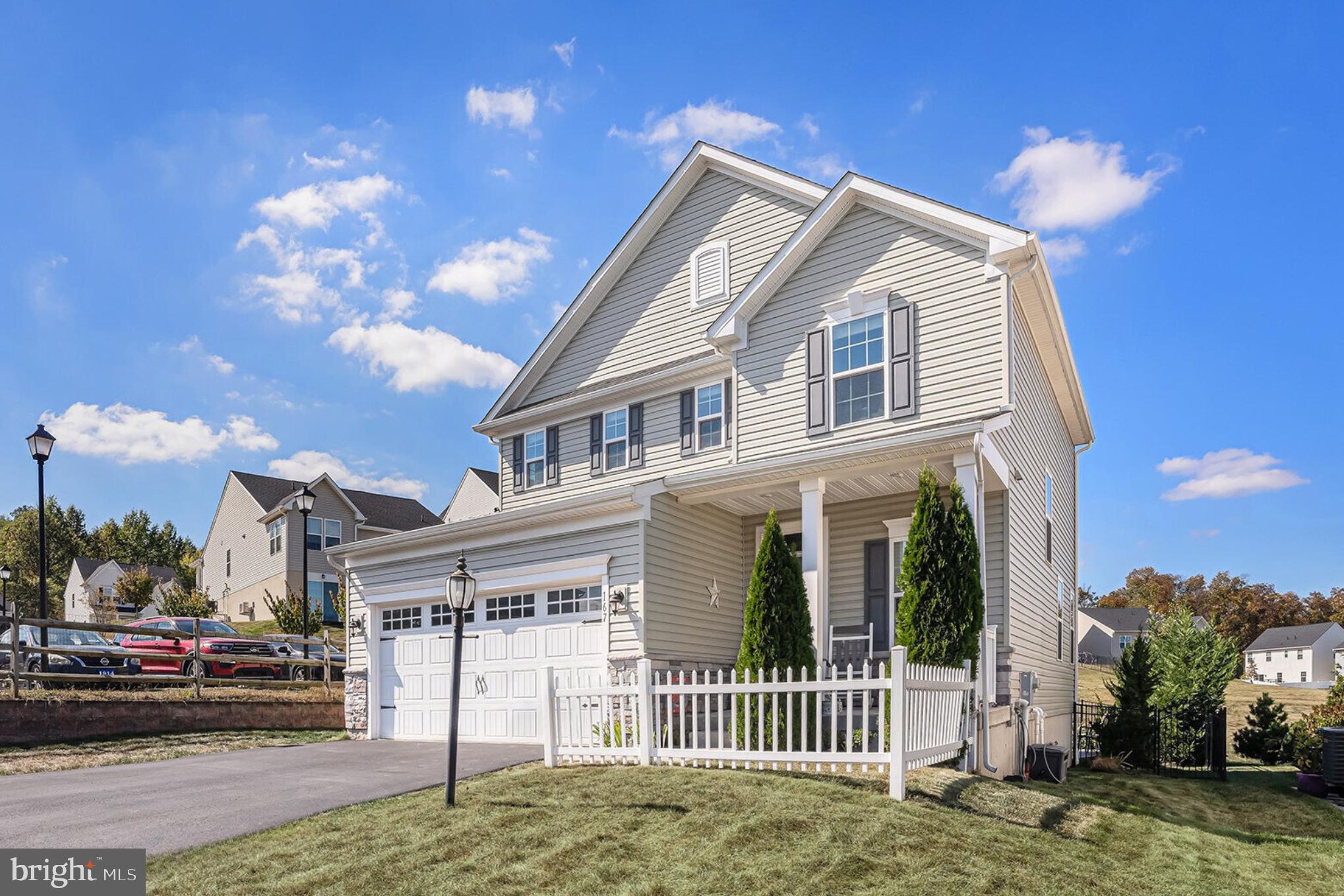 HANOVER POINTE - Residential