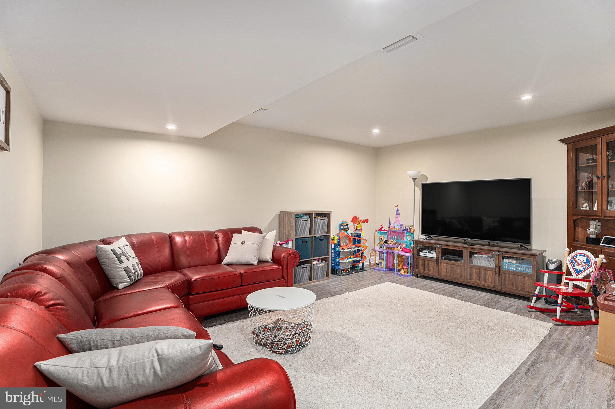 HANOVER POINTE - Residential