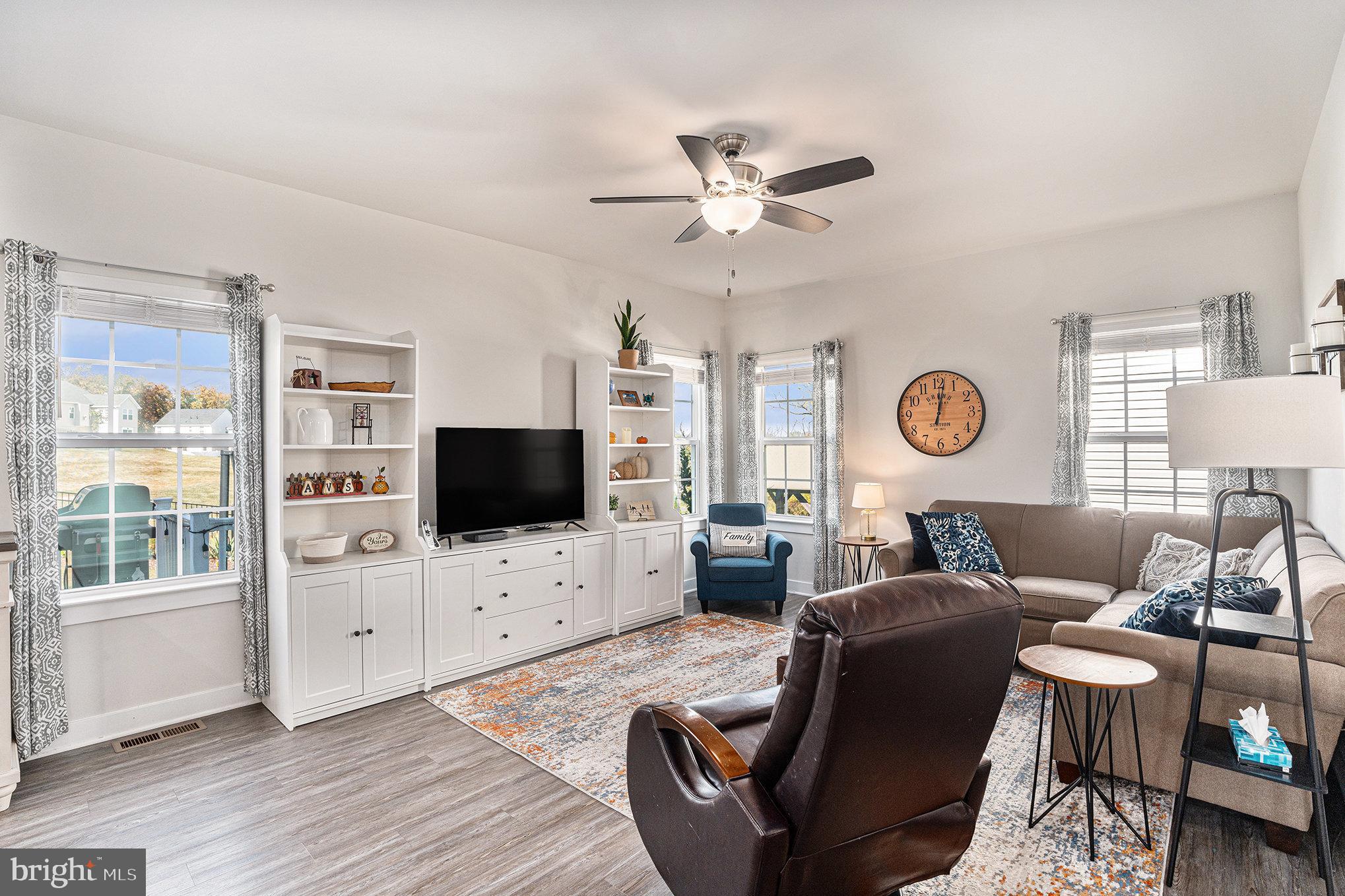 HANOVER POINTE - Residential