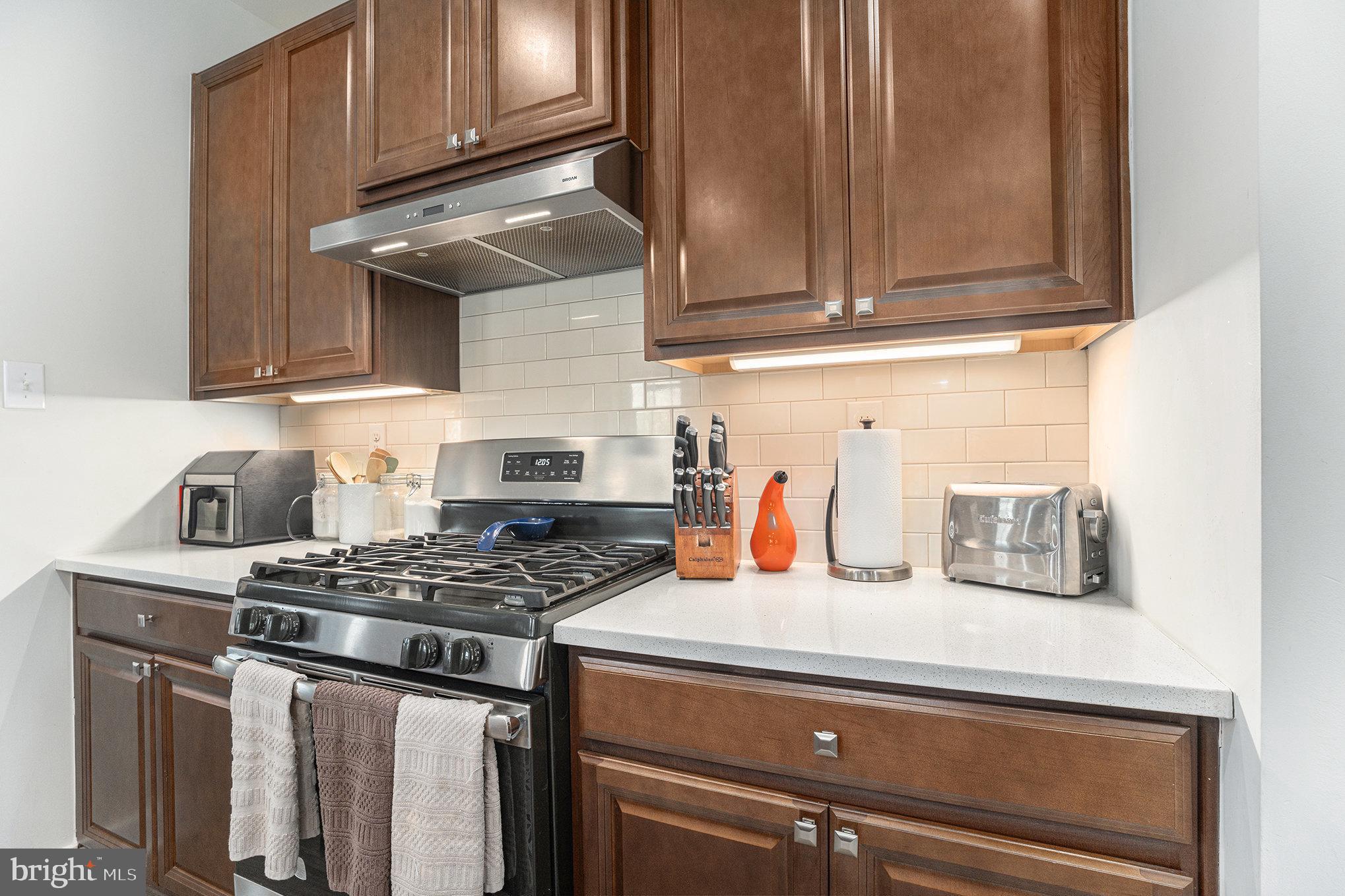 HANOVER POINTE - Residential