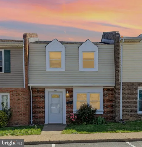 325 Brock Square, Fredericksburg, VA MLS: VAFB2008022