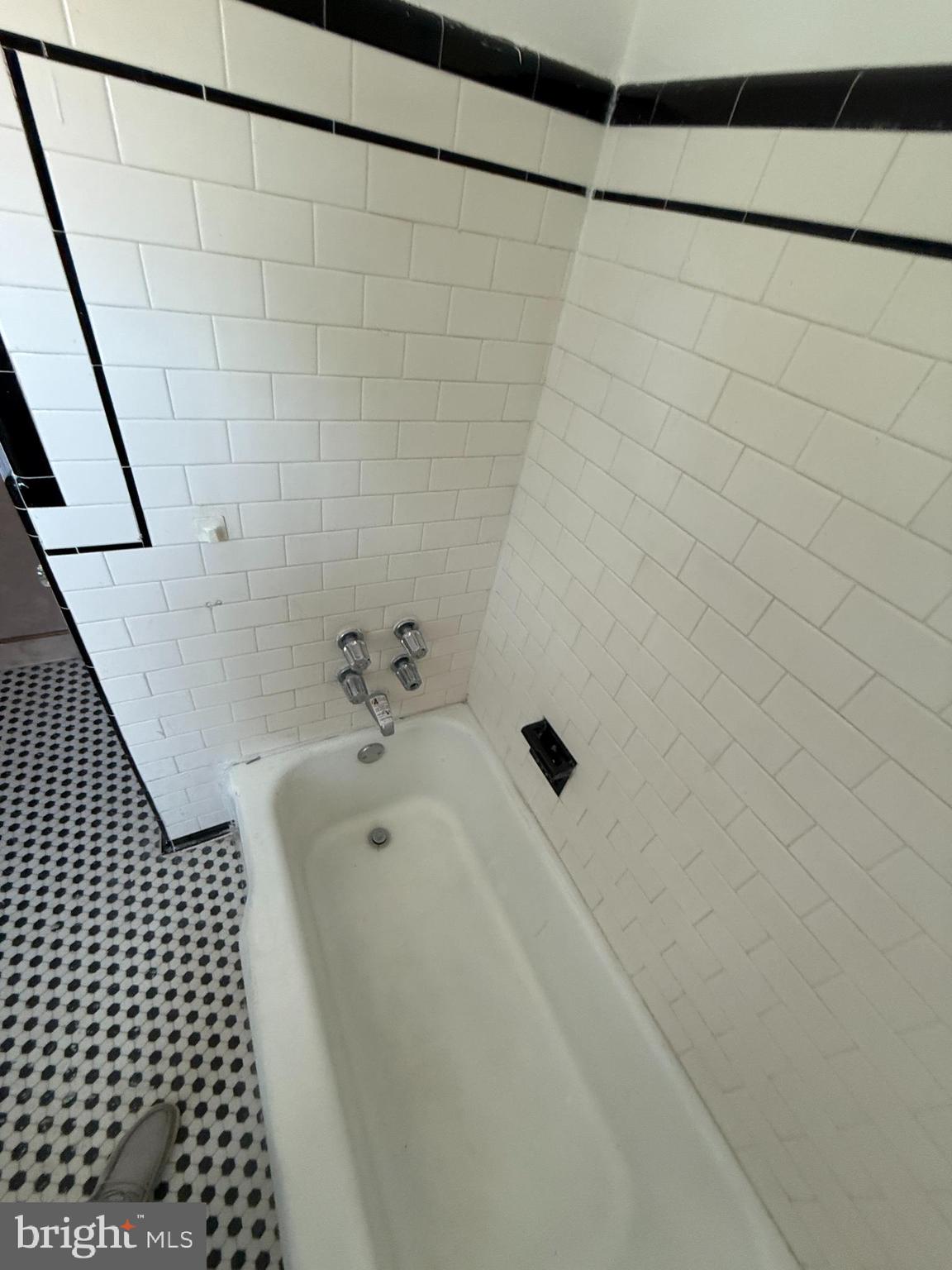 HAMILTON - Residential