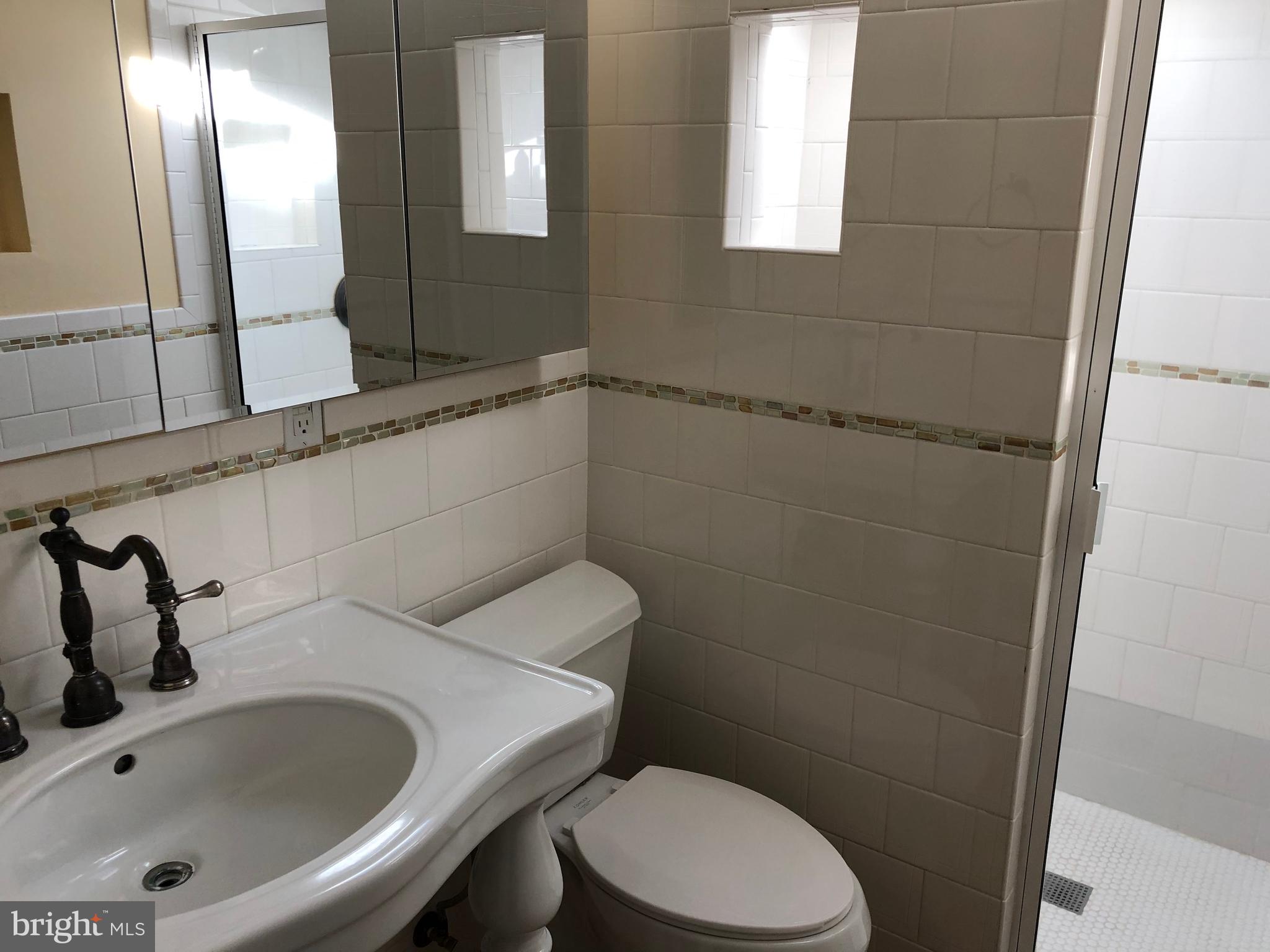 PLYMOUTH HAVEN - Residential Lease