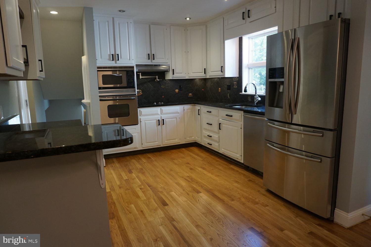 PLYMOUTH HAVEN - Residential Lease