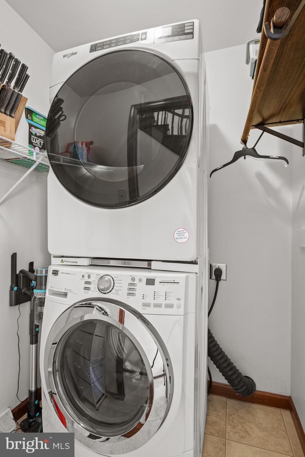 BLUE MOUNTAIN VIEW ESTATE - Residential