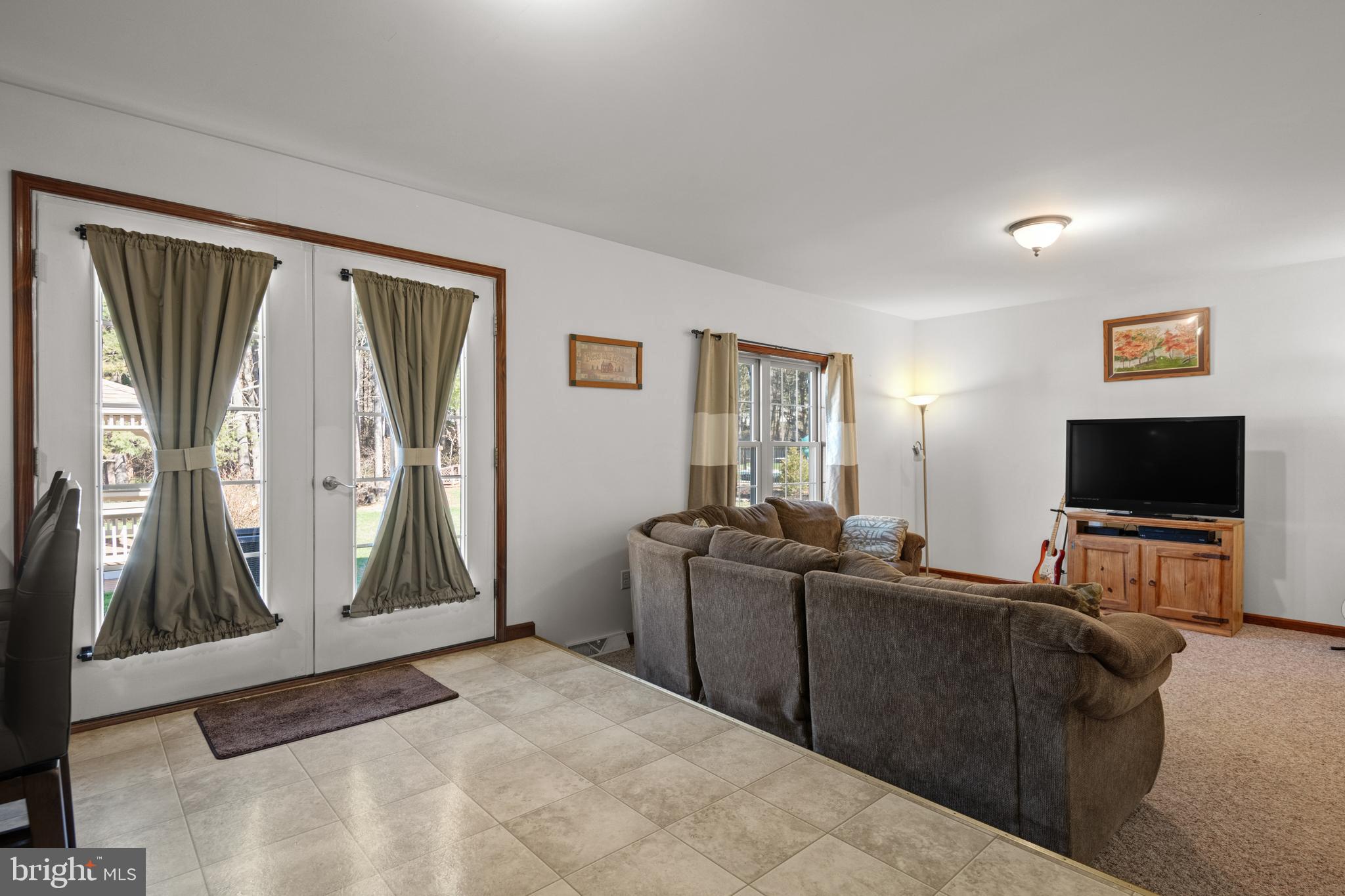 BLUE MOUNTAIN VIEW ESTATE - Residential