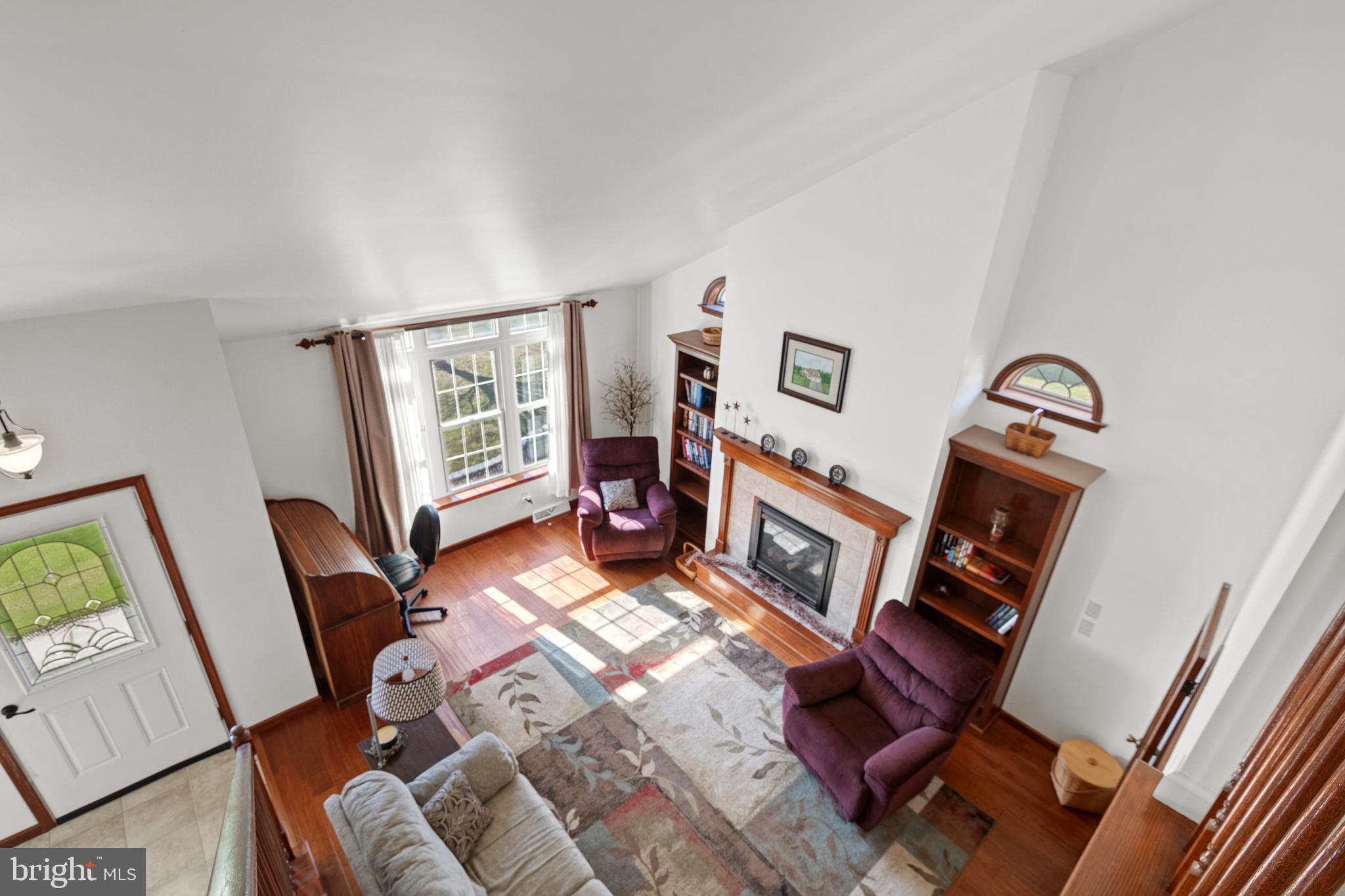 BLUE MOUNTAIN VIEW ESTATE - Residential