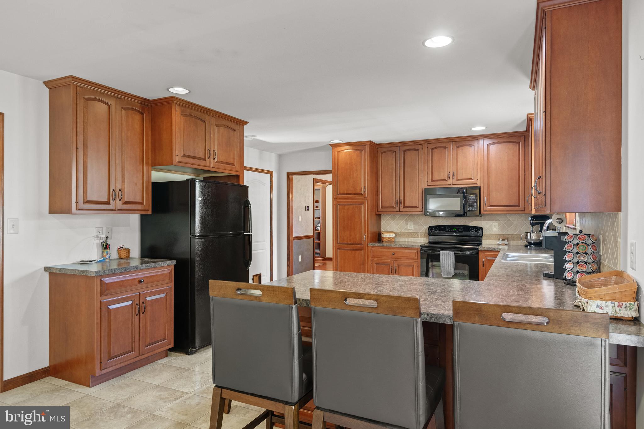 BLUE MOUNTAIN VIEW ESTATE - Residential