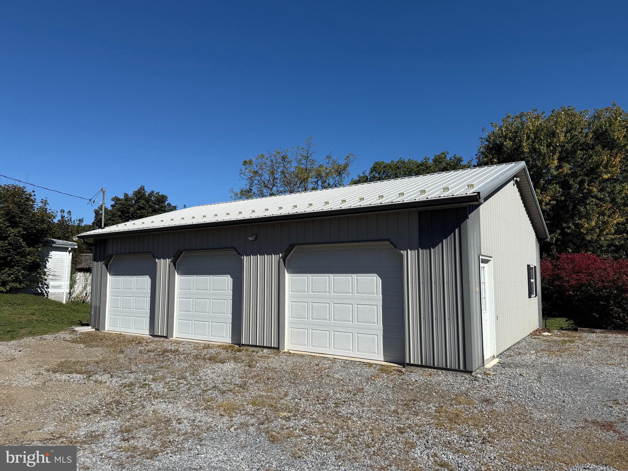 13883 BUCHANAN TRAIL W