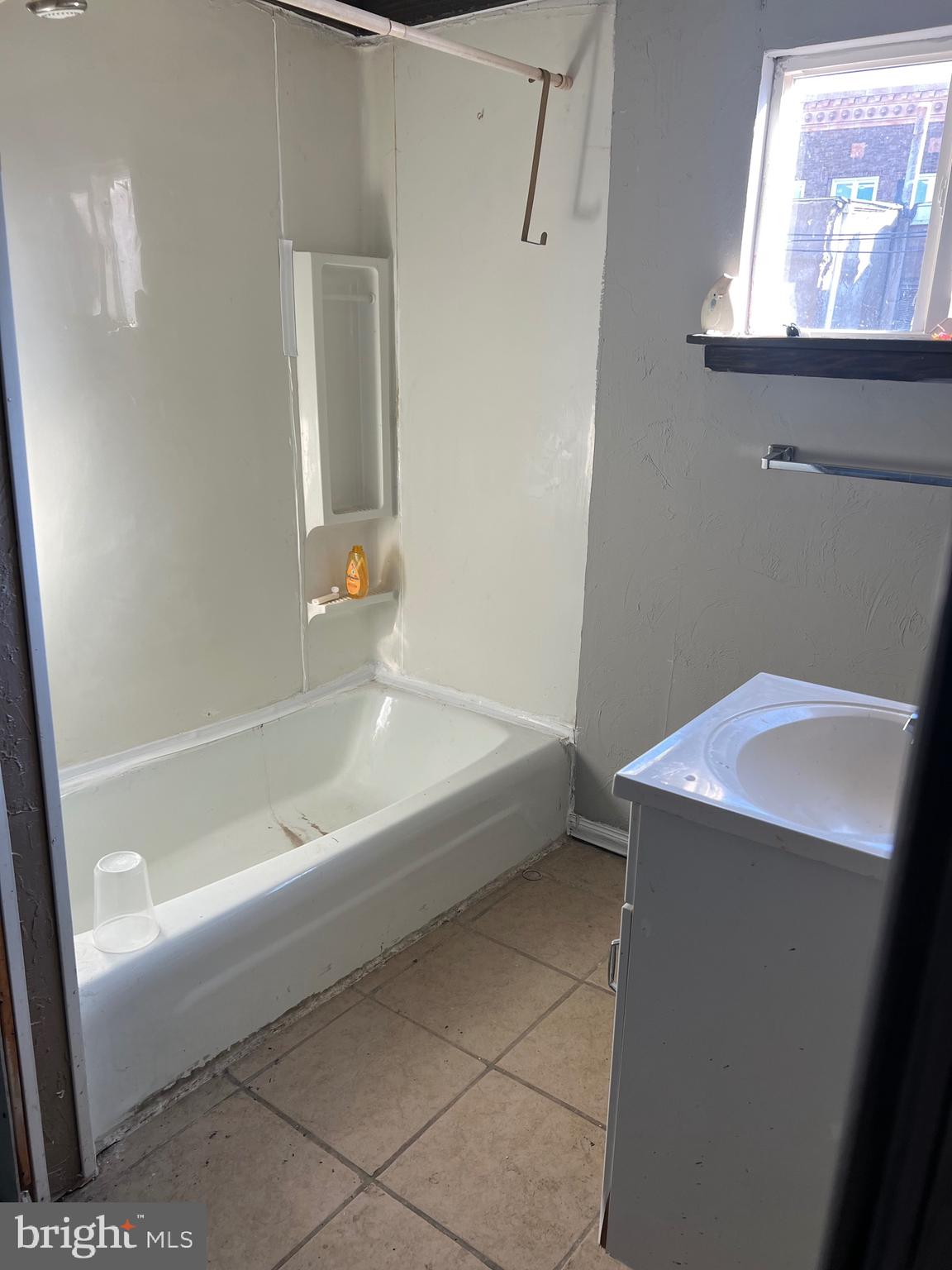 LOWER MOYAMENSING - Residential