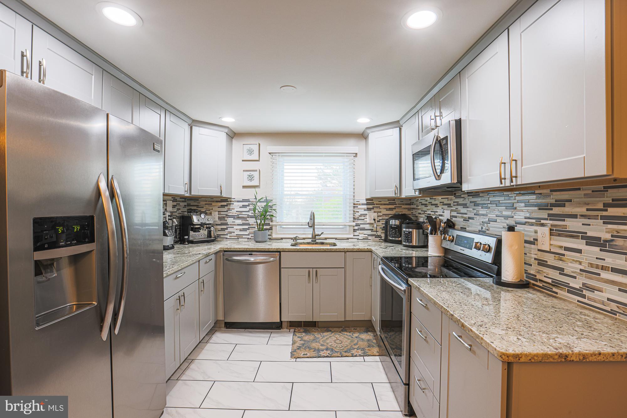 BARRINGTON - Residential