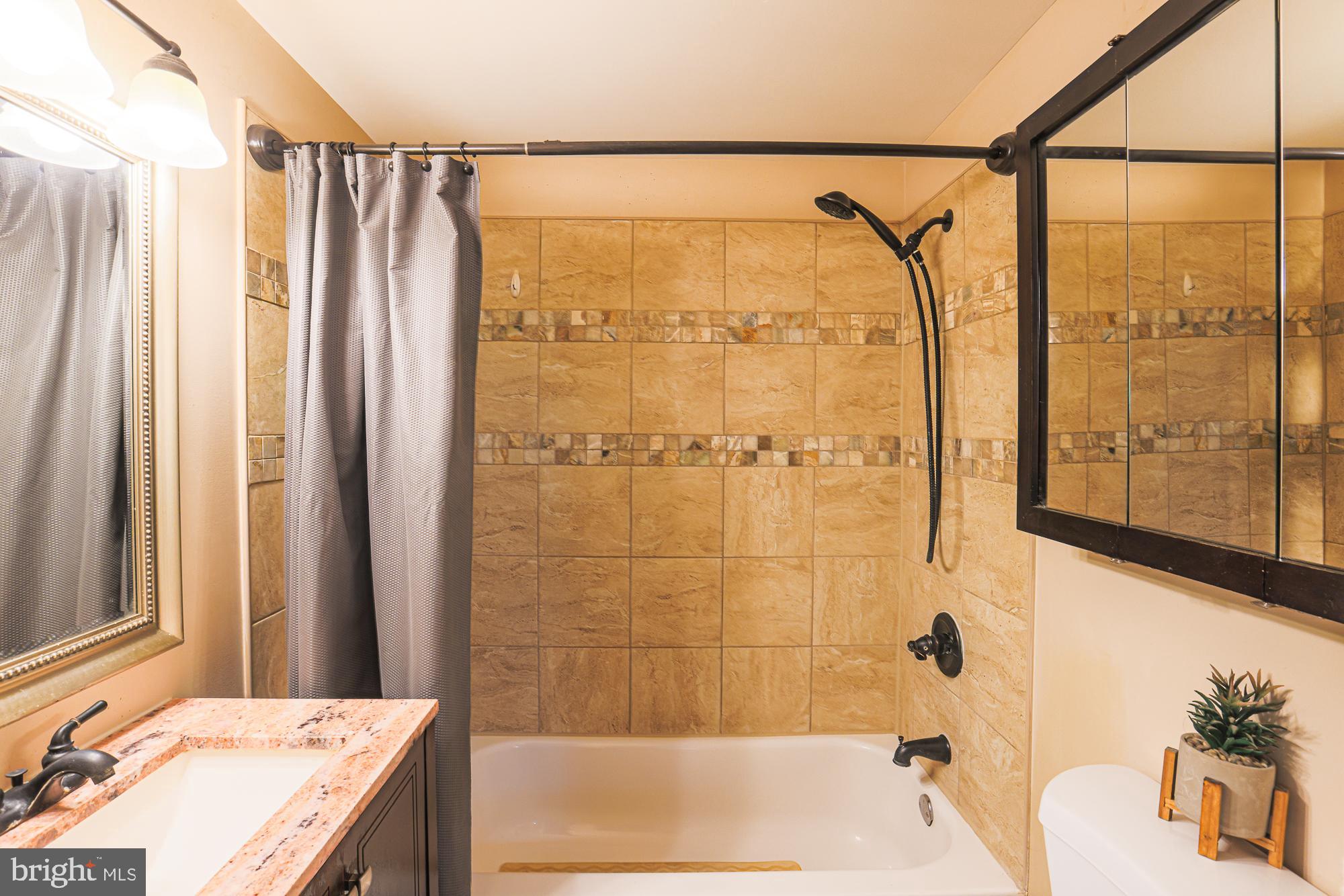 BARRINGTON - Residential