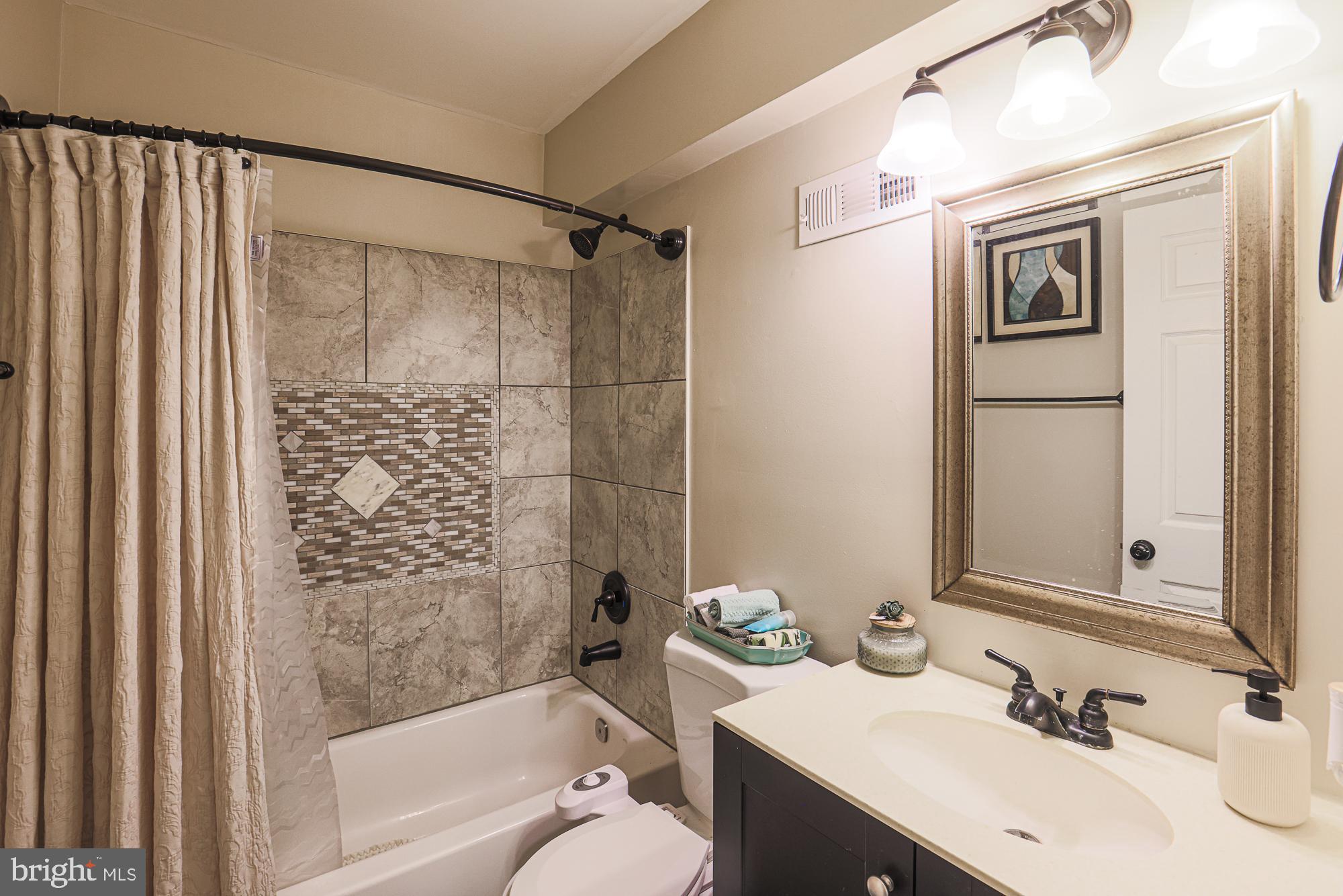 BARRINGTON - Residential