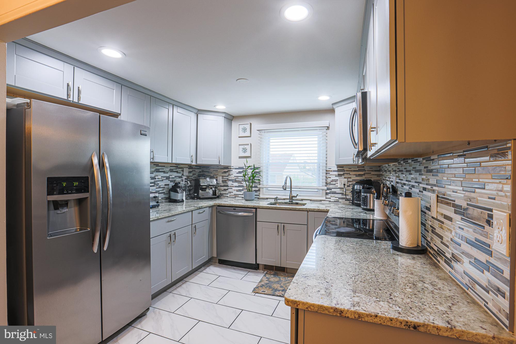 BARRINGTON - Residential