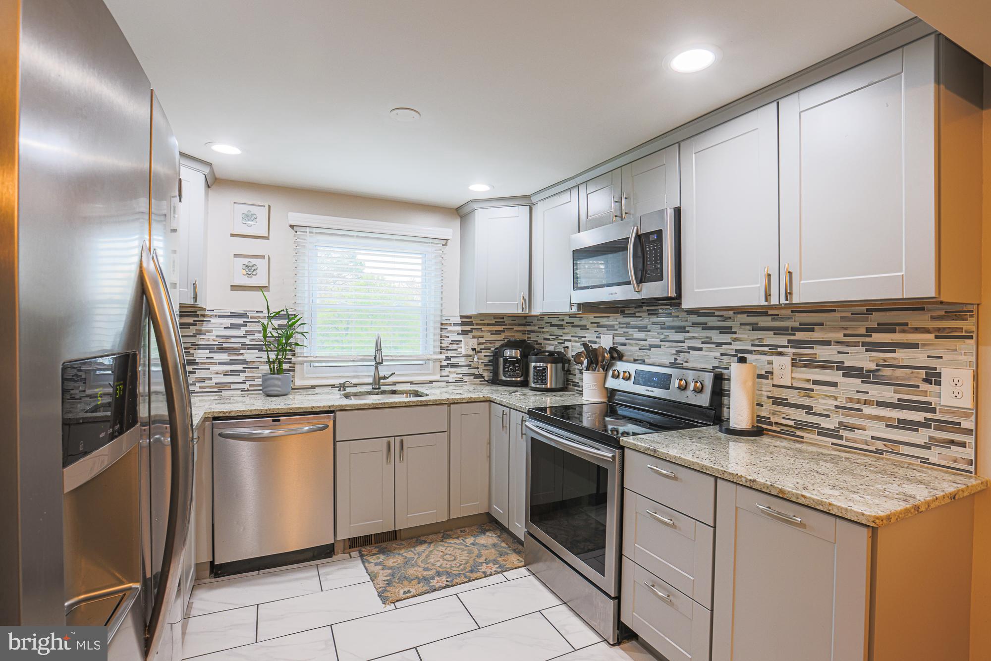 BARRINGTON - Residential