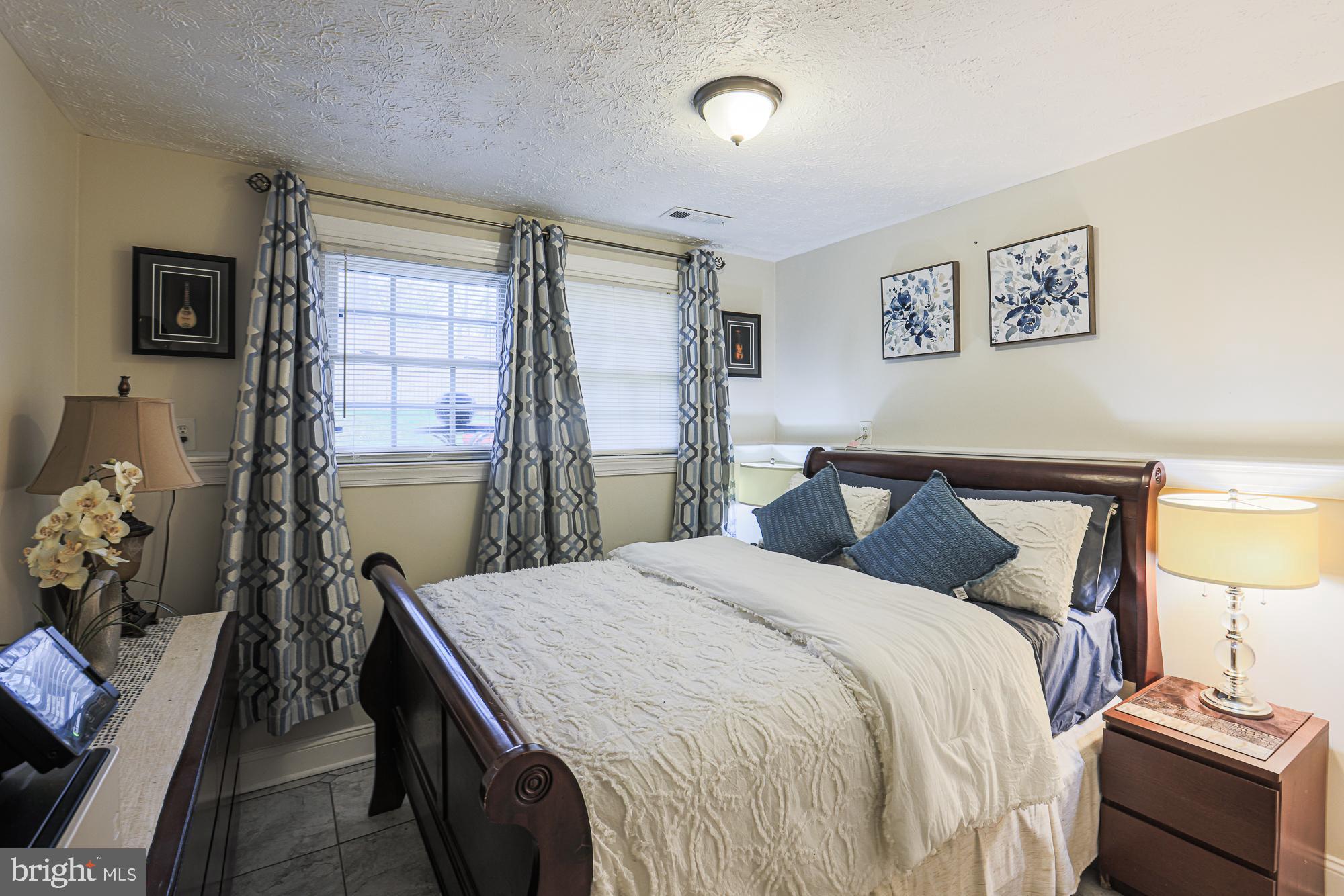 BARRINGTON - Residential