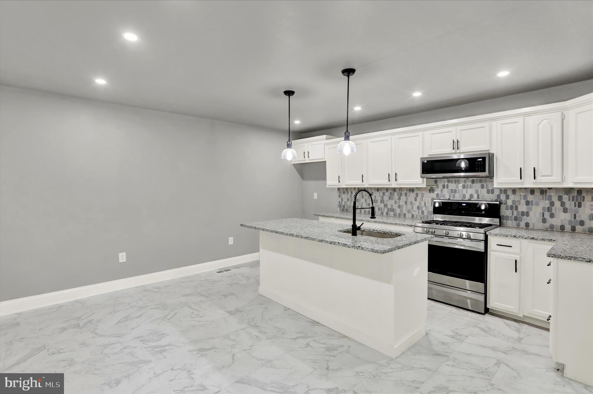 READING - Residential Lease