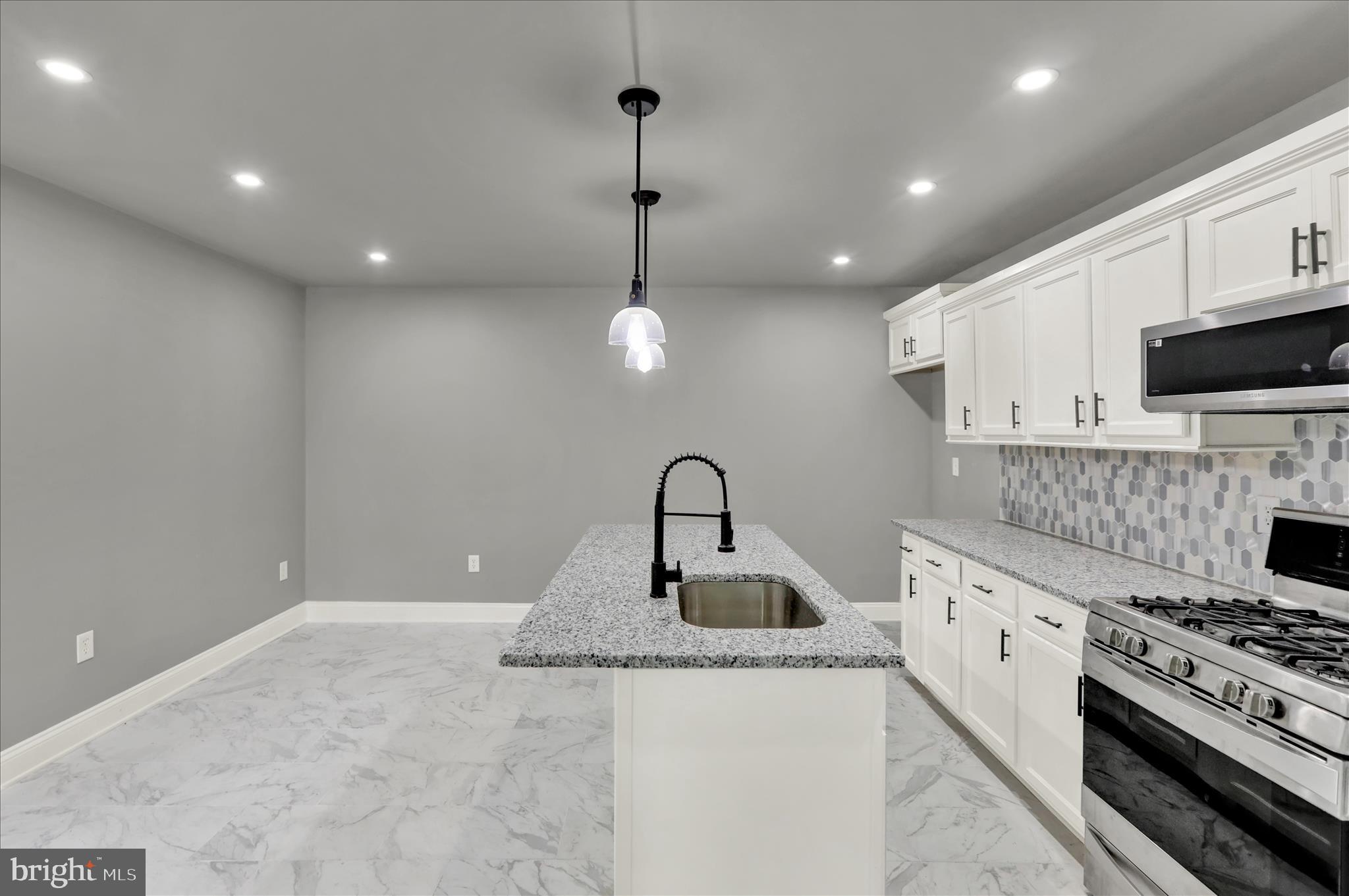 READING - Residential Lease