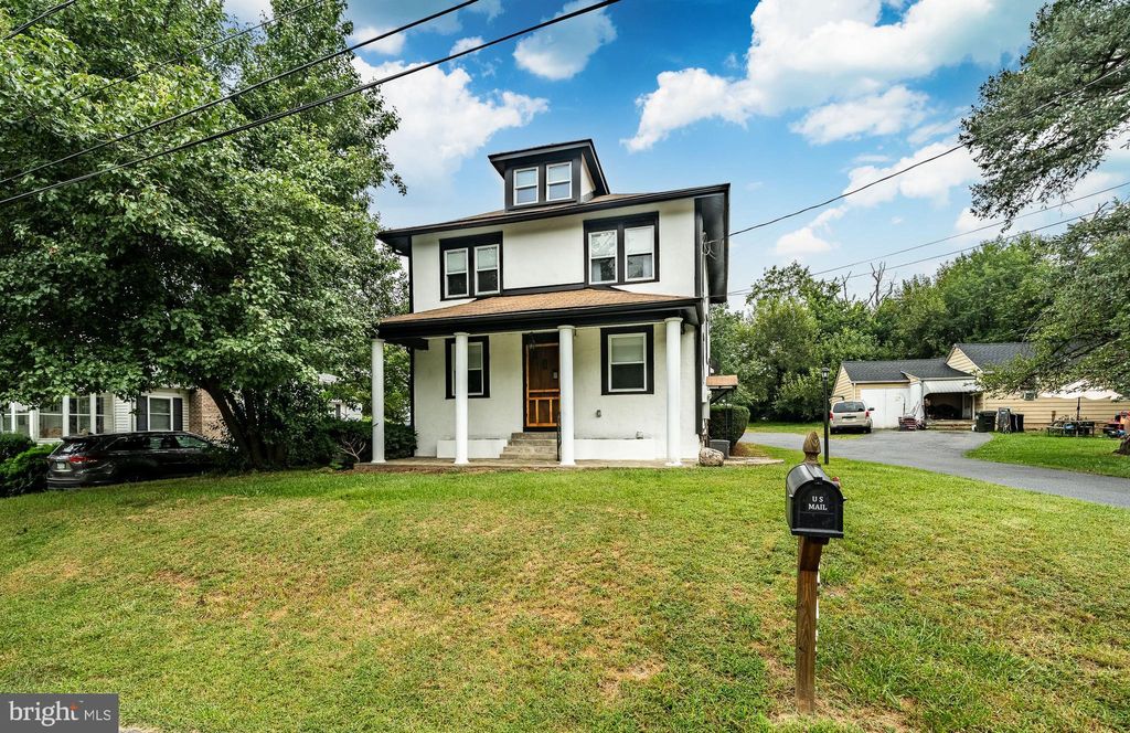 Photo of 2043 Stonecrest Drive, LANCASTER, PA 17601 (MLS # PALA2074728)