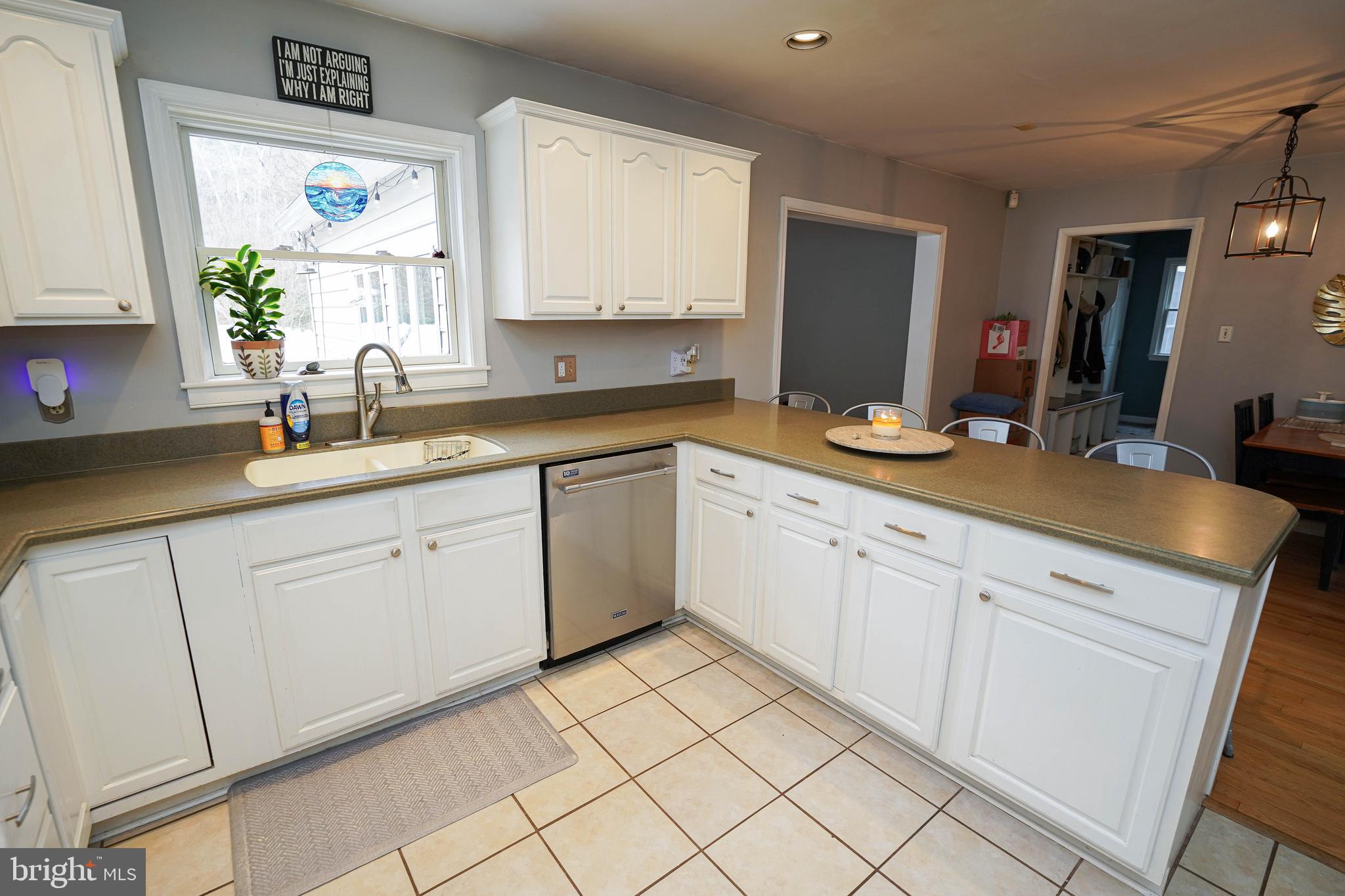 VILLAGE OF NASSAWANGO - Residential Lease