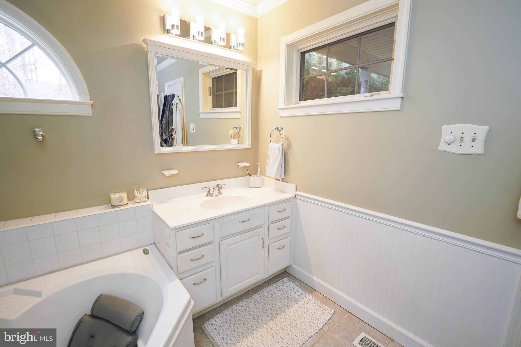 VILLAGE OF NASSAWANGO - Residential Lease