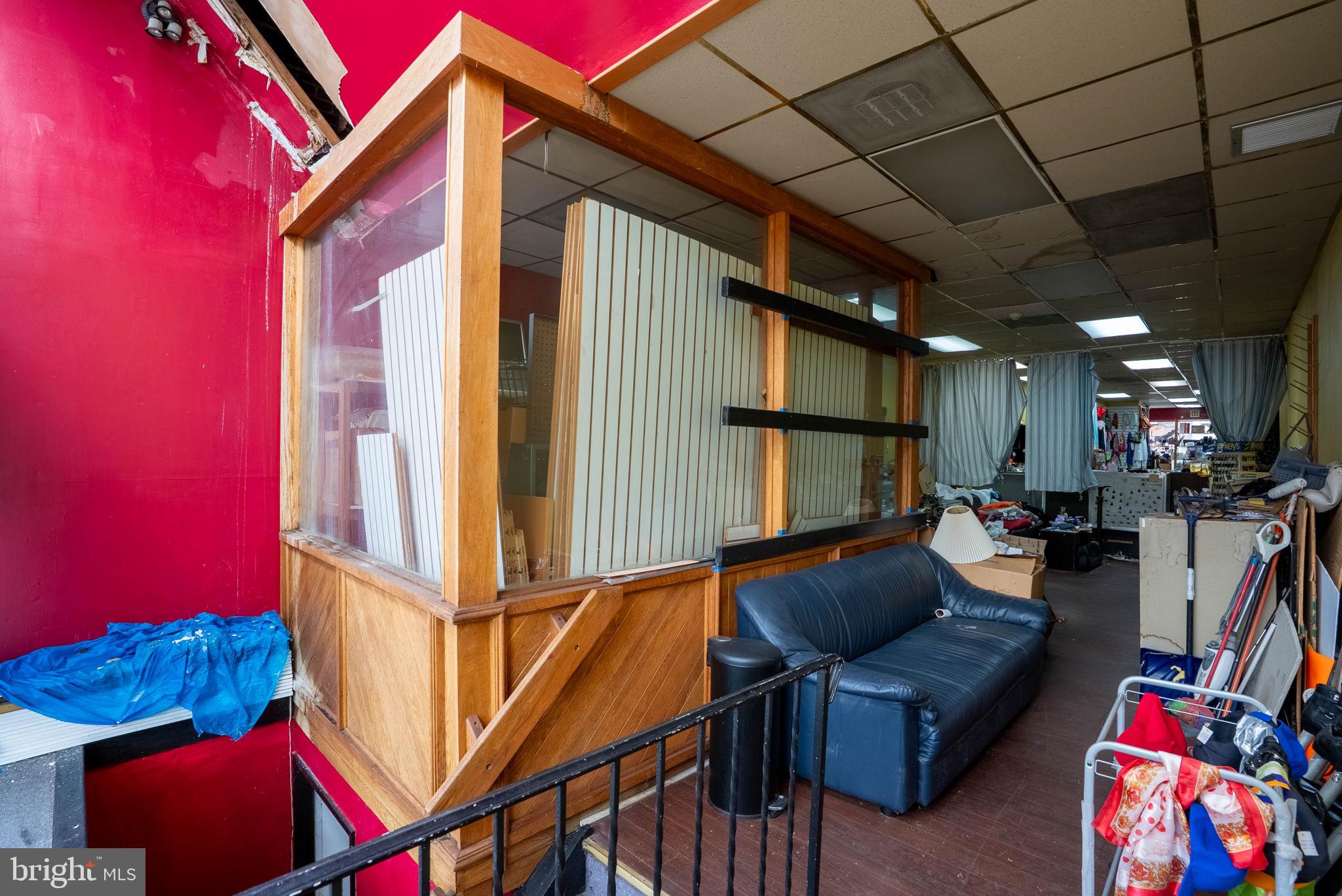 ELKINS PARK - Commercial Lease