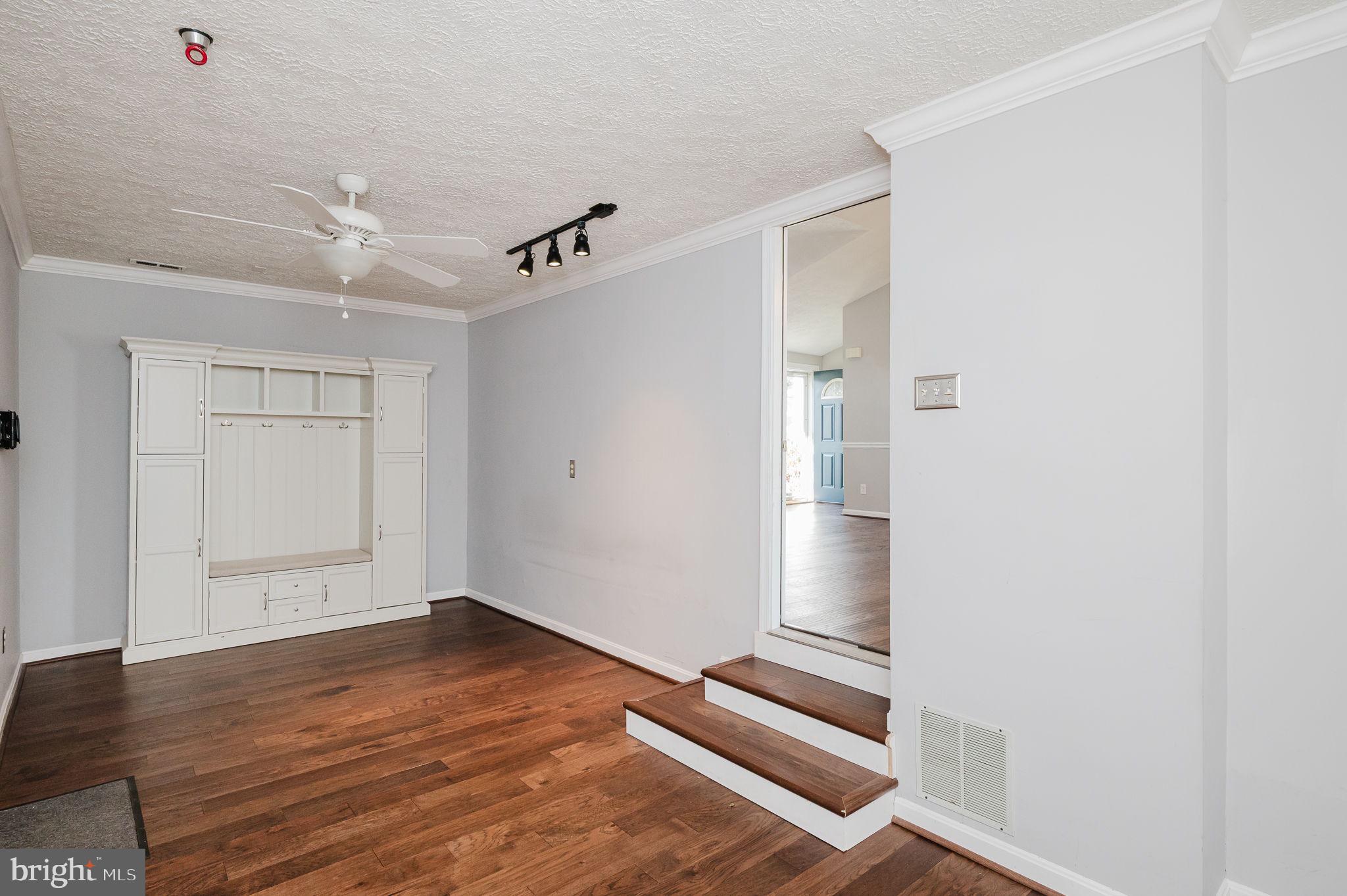 LAUREL VALLEY - Residential