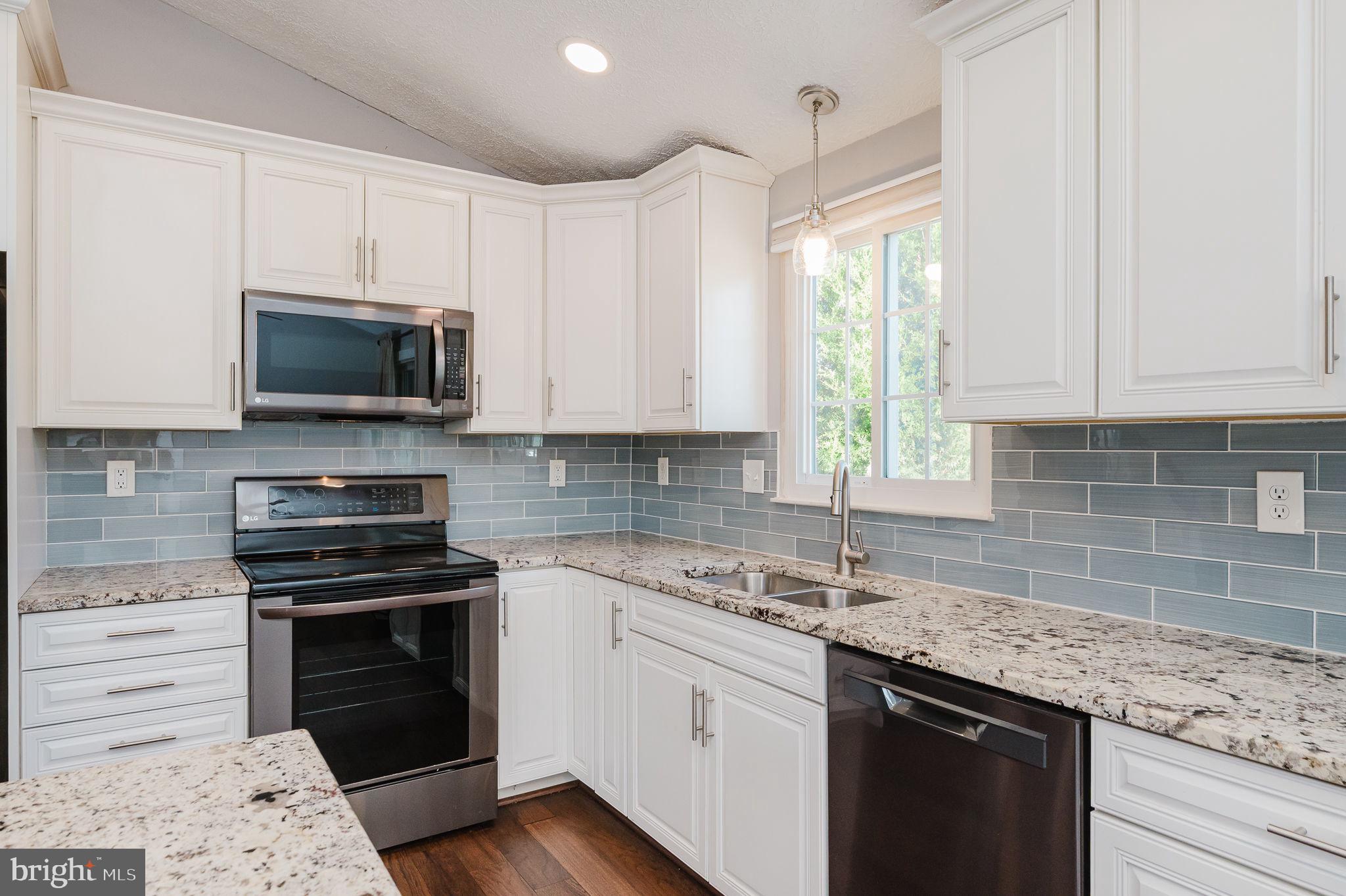 LAUREL VALLEY - Residential