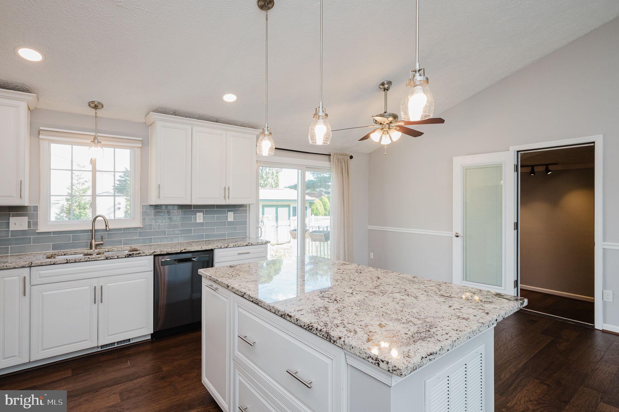 LAUREL VALLEY - Residential