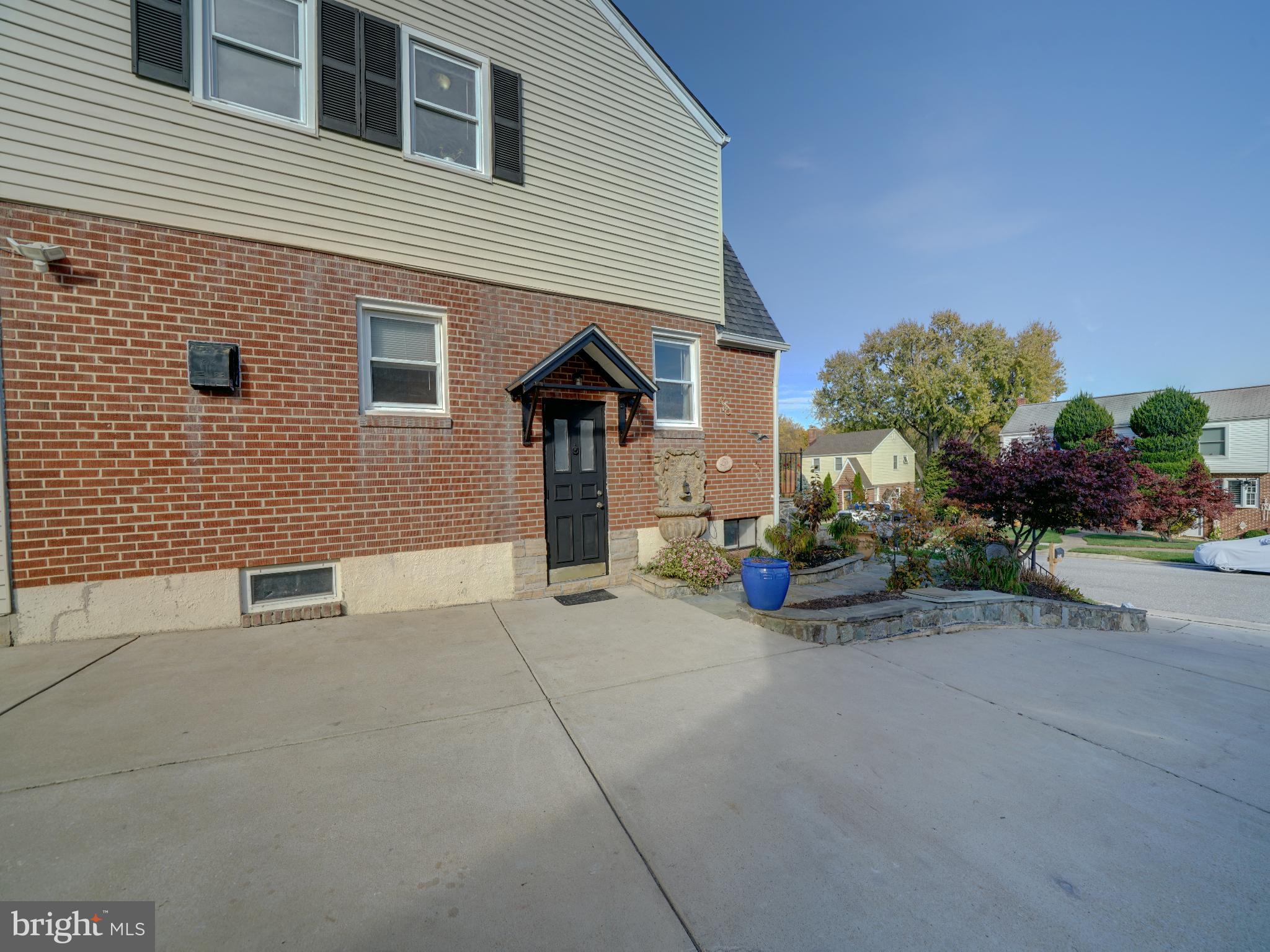 HILLBROOK - Residential