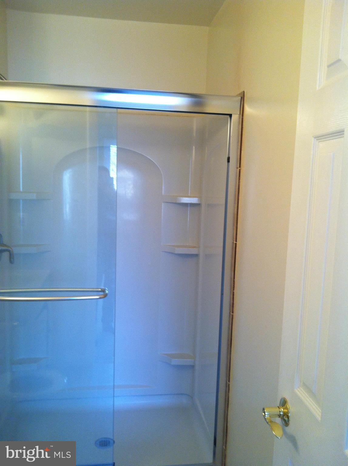 REFLECTION LAKE - Residential Lease