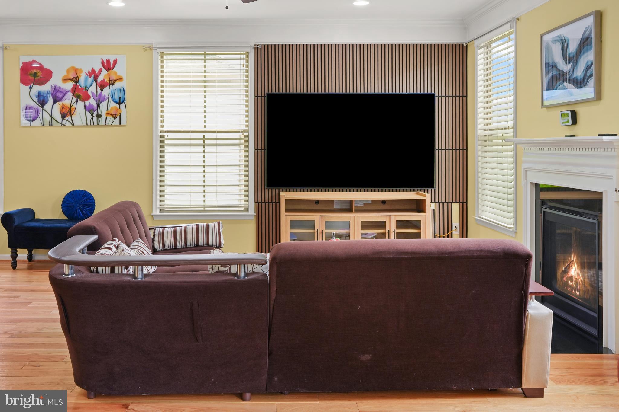EAST CHASE - Residential