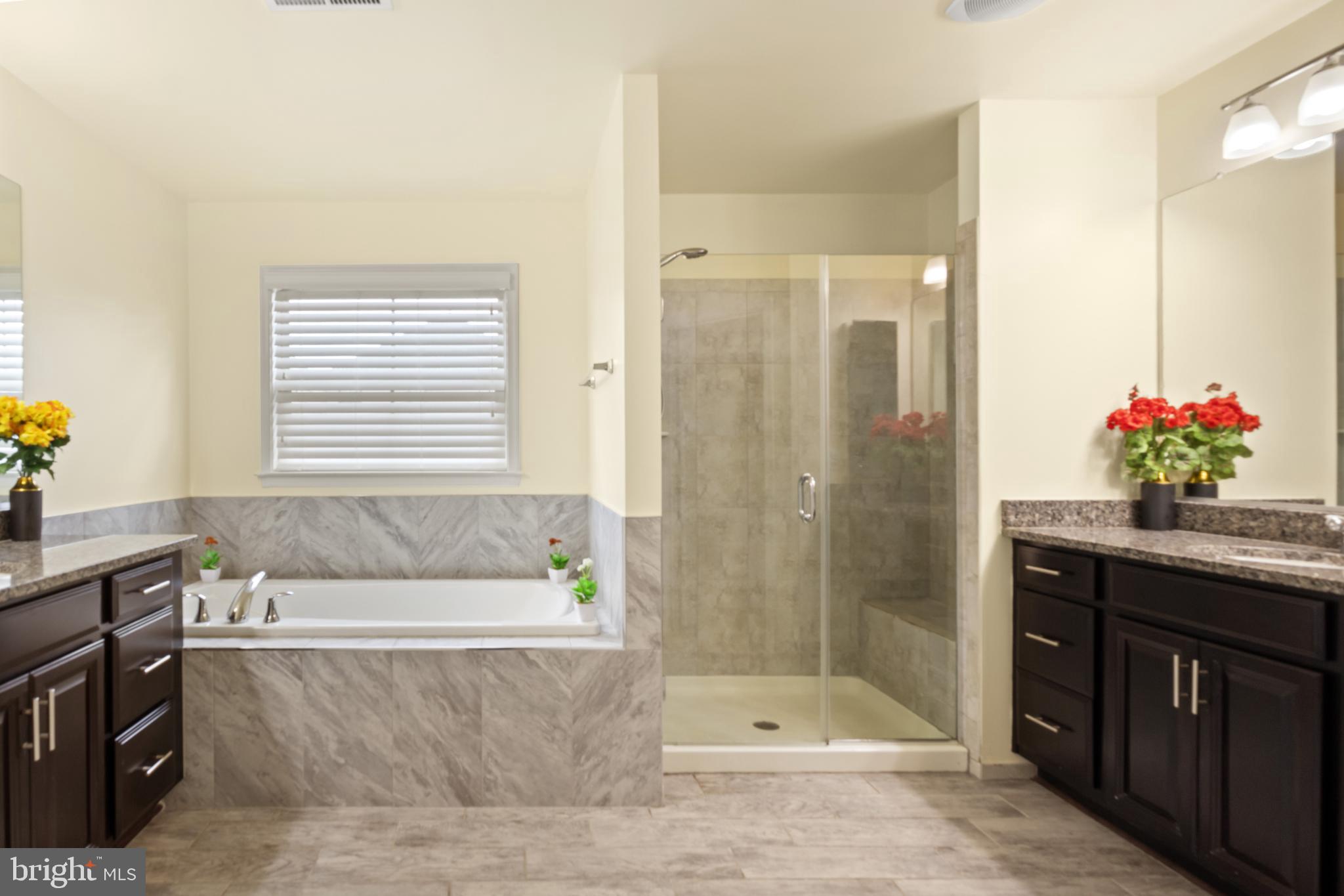 EAST CHASE - Residential