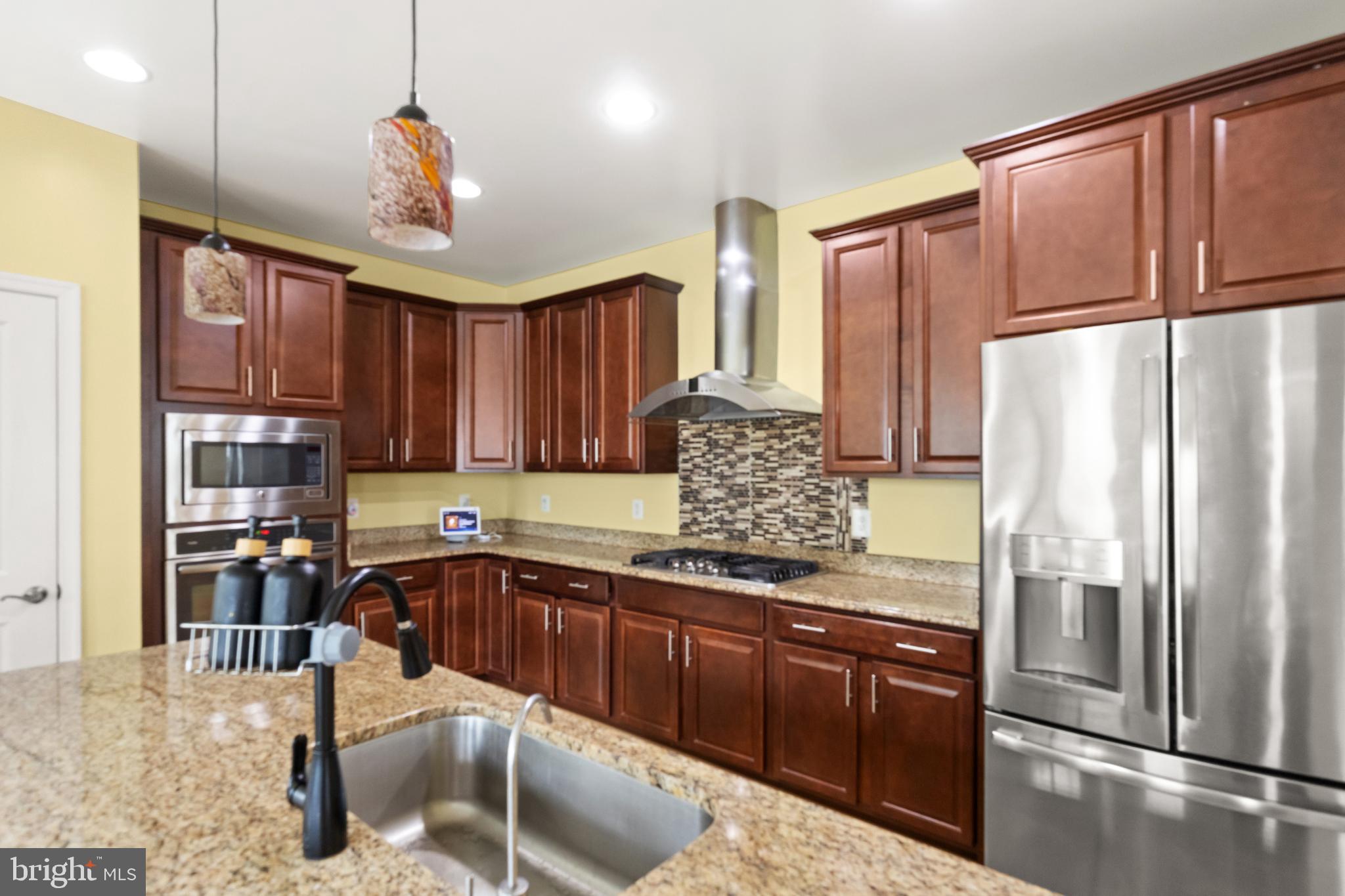 EAST CHASE - Residential
