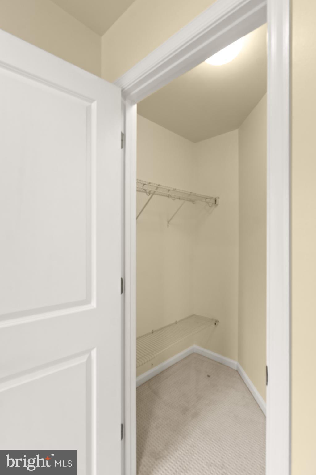 EAST CHASE - Residential